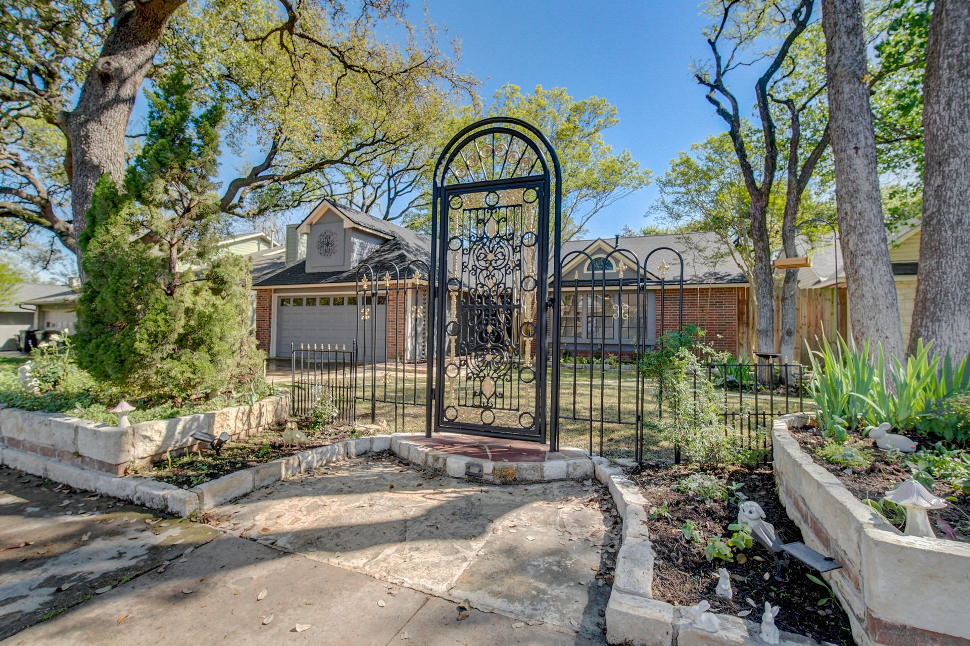 Charming Milwood Home Near Apple & The Domain