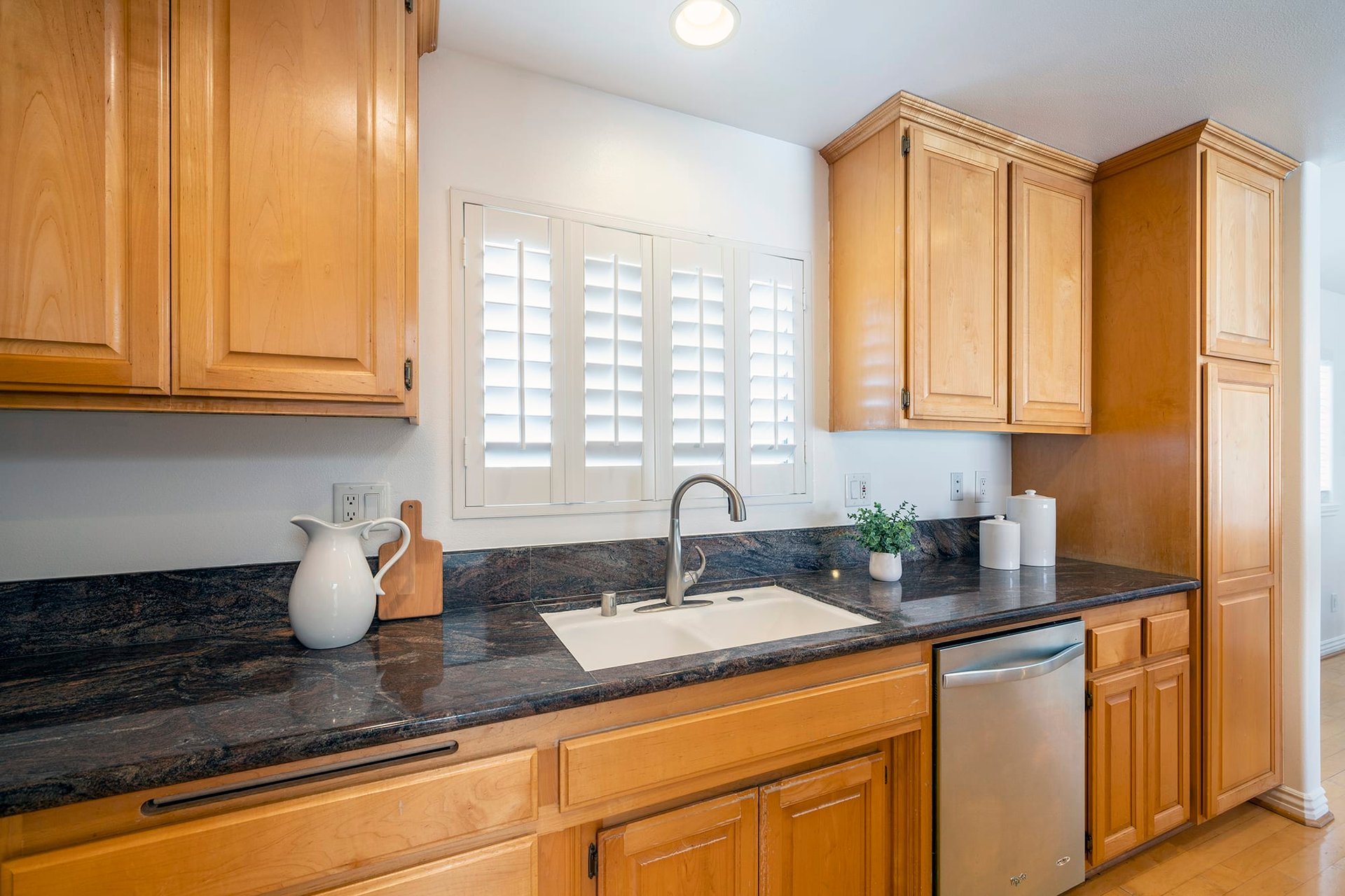 2512 Vanderbilt Lane, #C