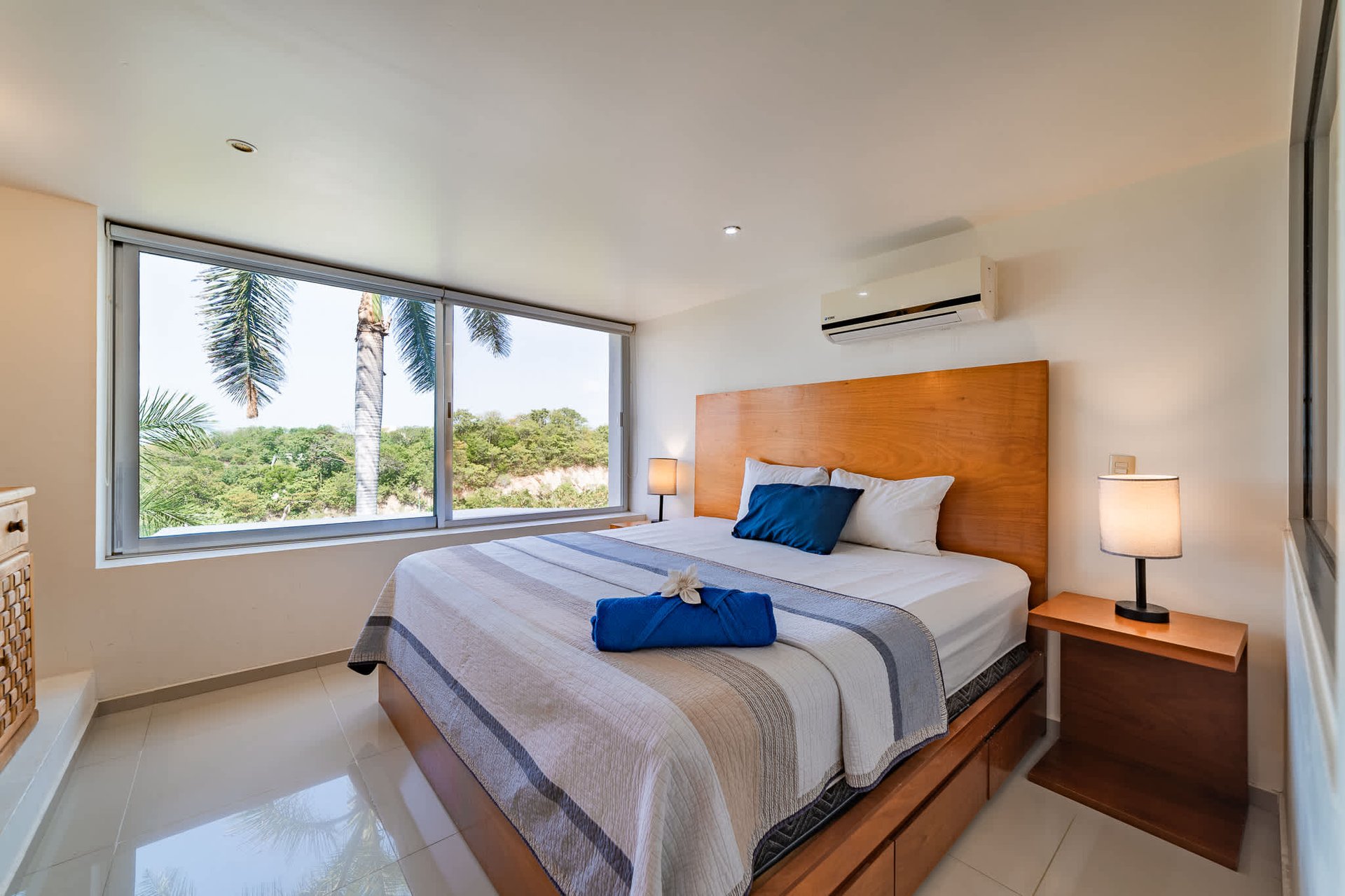 3 bedroom, Condo, Seagull
