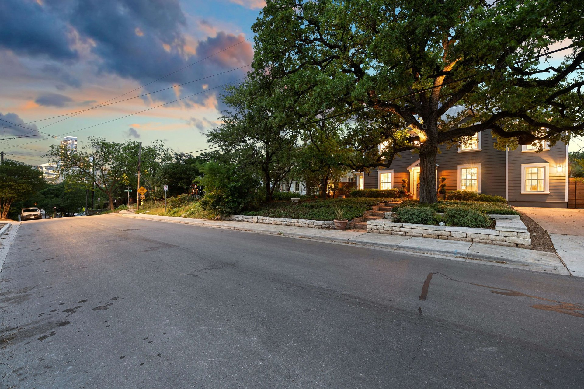 1409 W 9th Street 