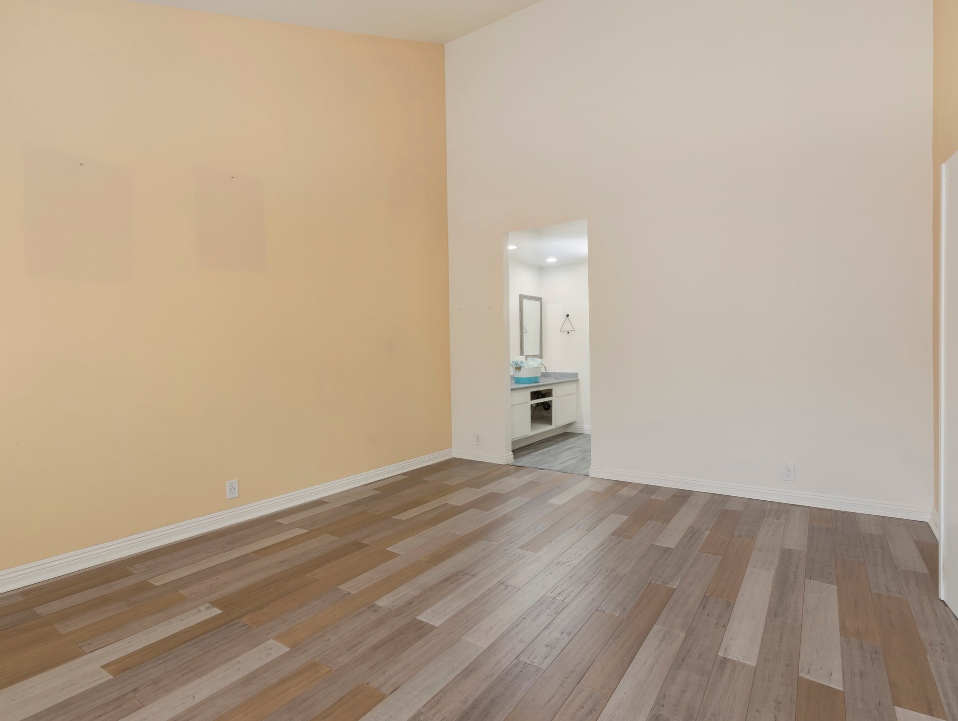 935 Main Street Unit: 304