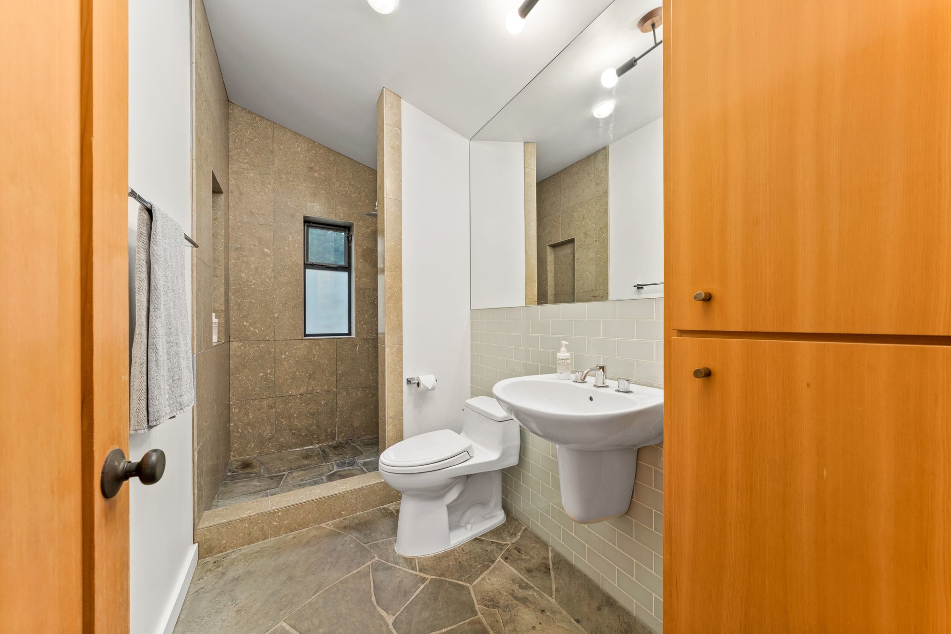 31894 Sea Level Dr, Malibu