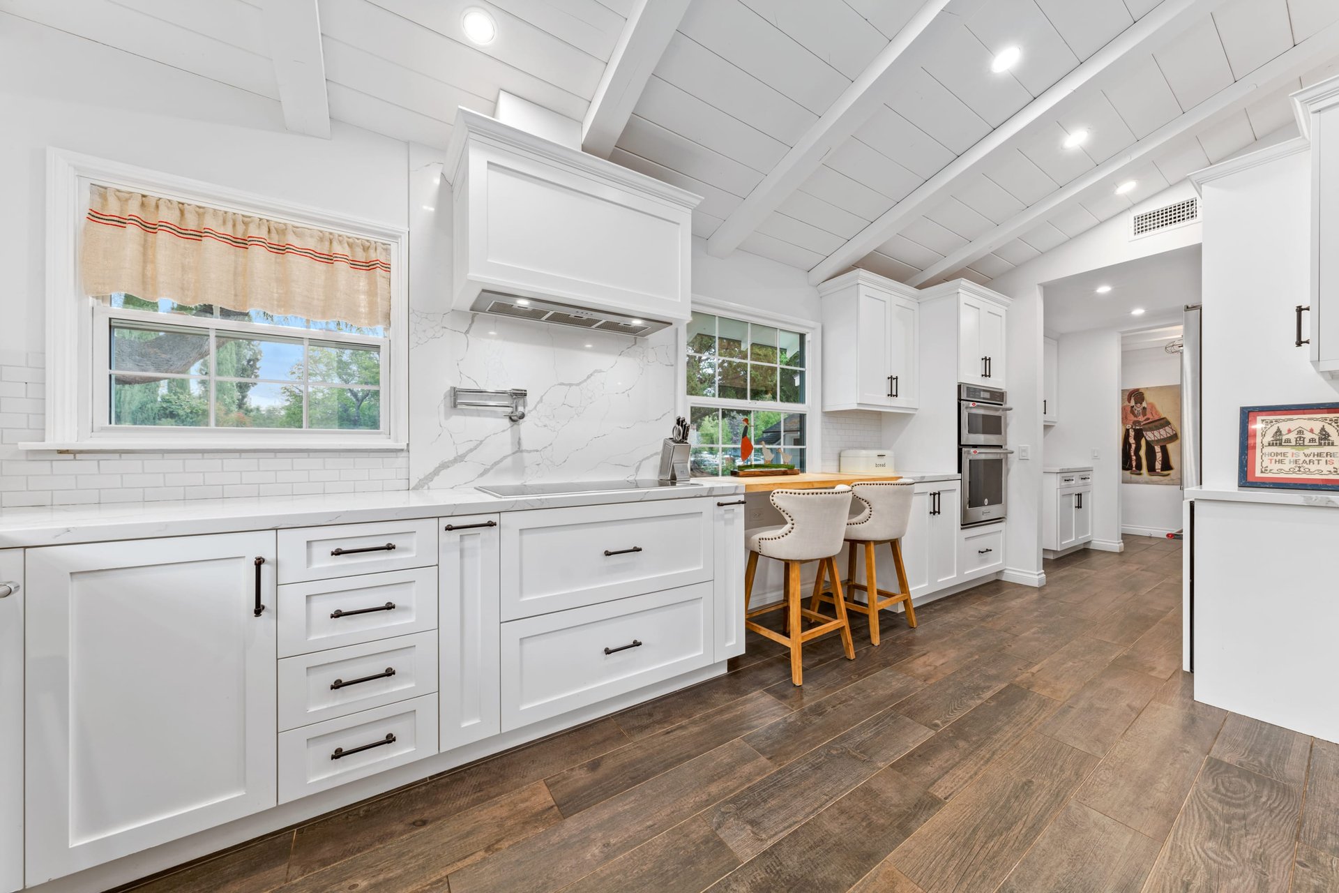 23222 Ostronic Dr, Woodland Hills