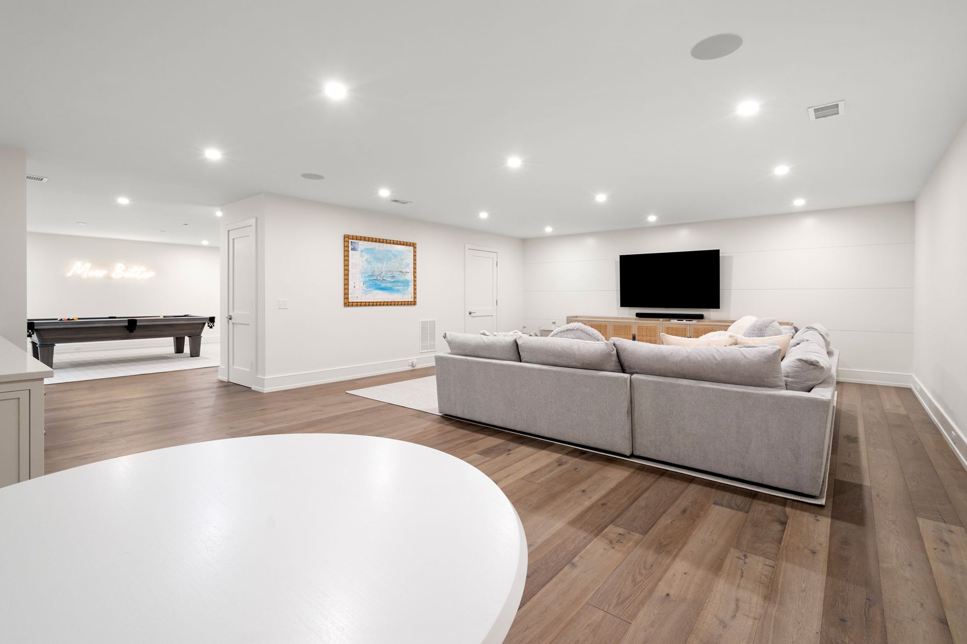 4 Moors End Ln