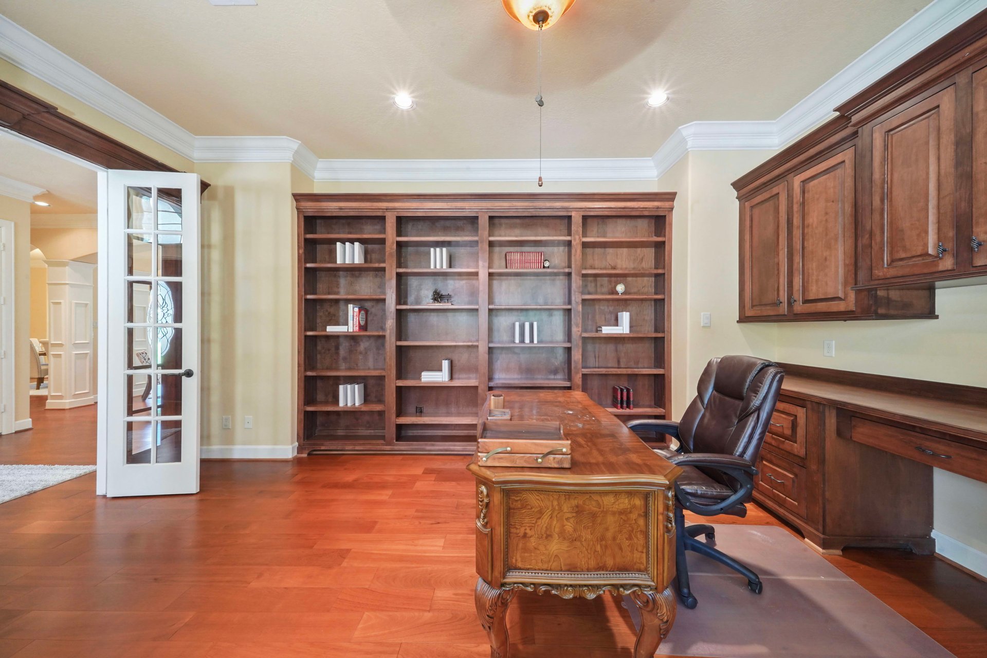 Large Mediterranean on 2.1 Acre Waterfront 