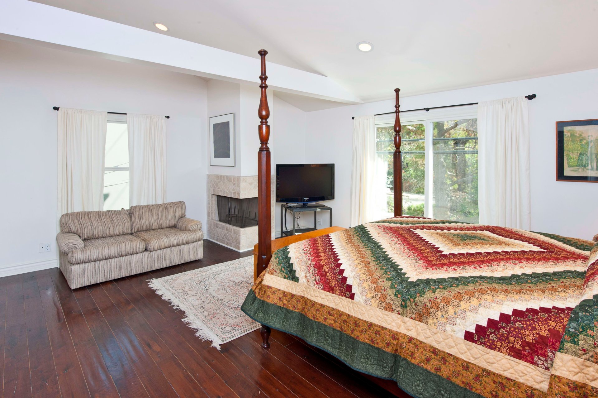 511 W. Rustic Rd