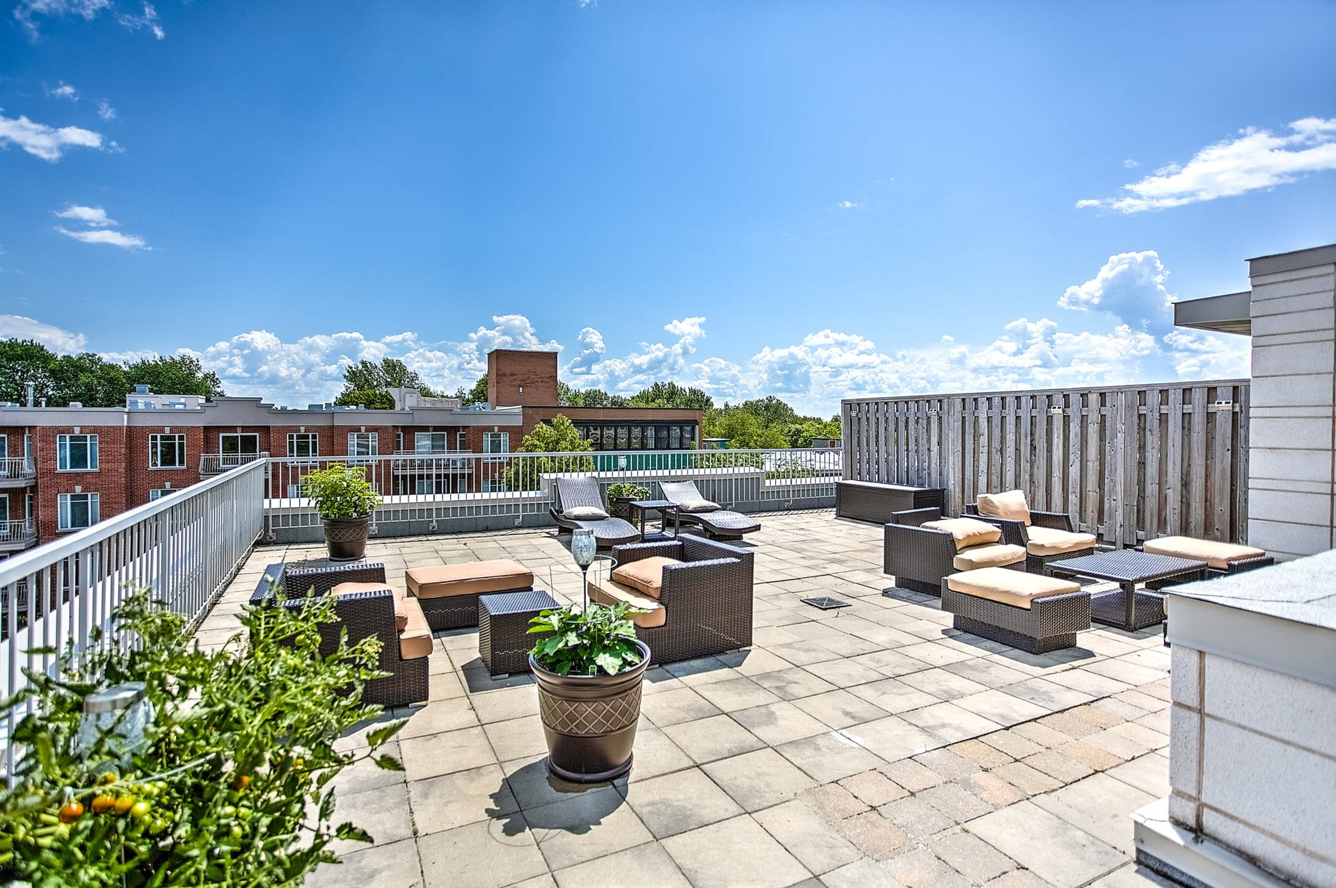 5865 Av. de Monkland, Apt. 302