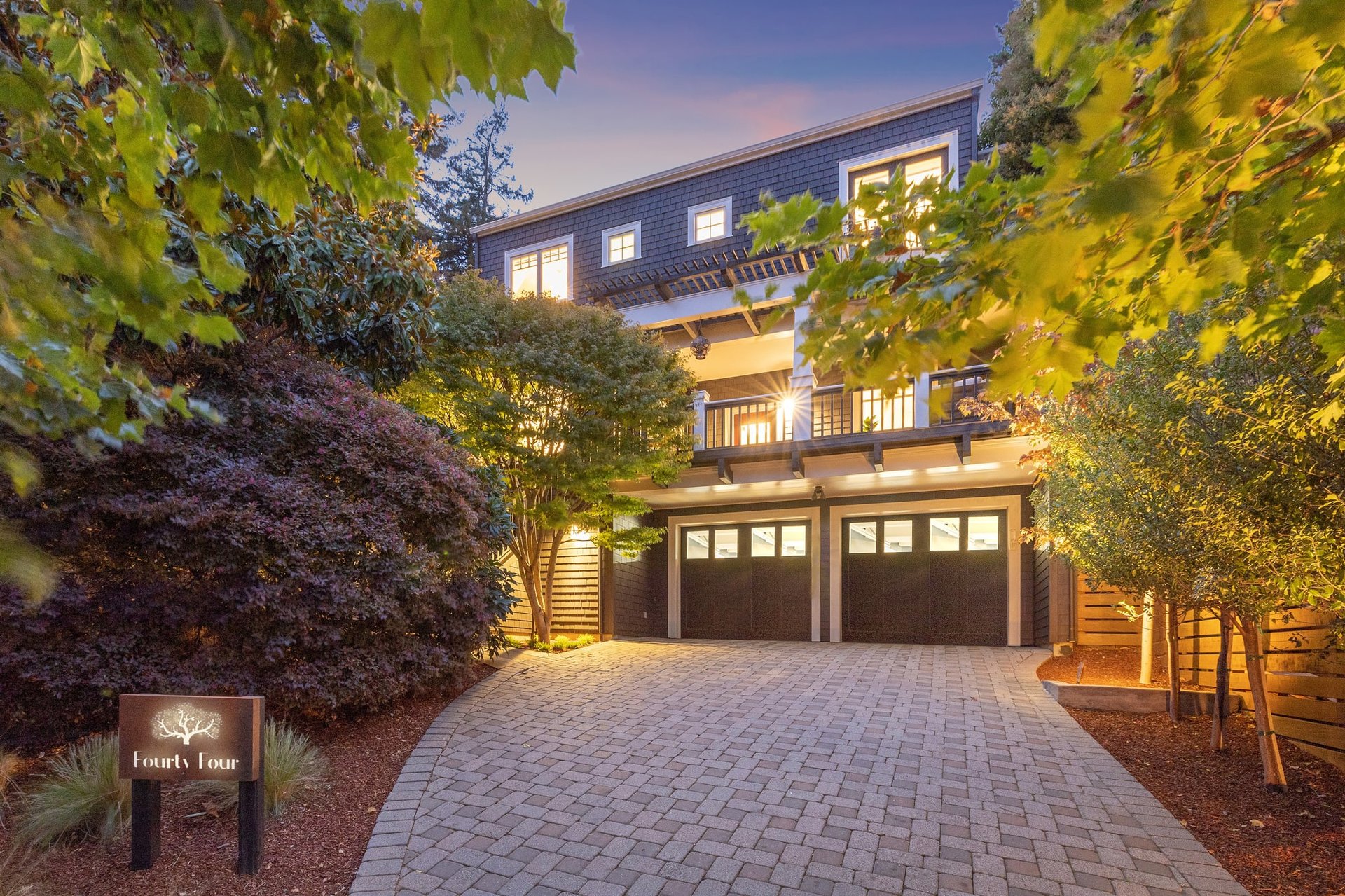 44 Bayview Avenue