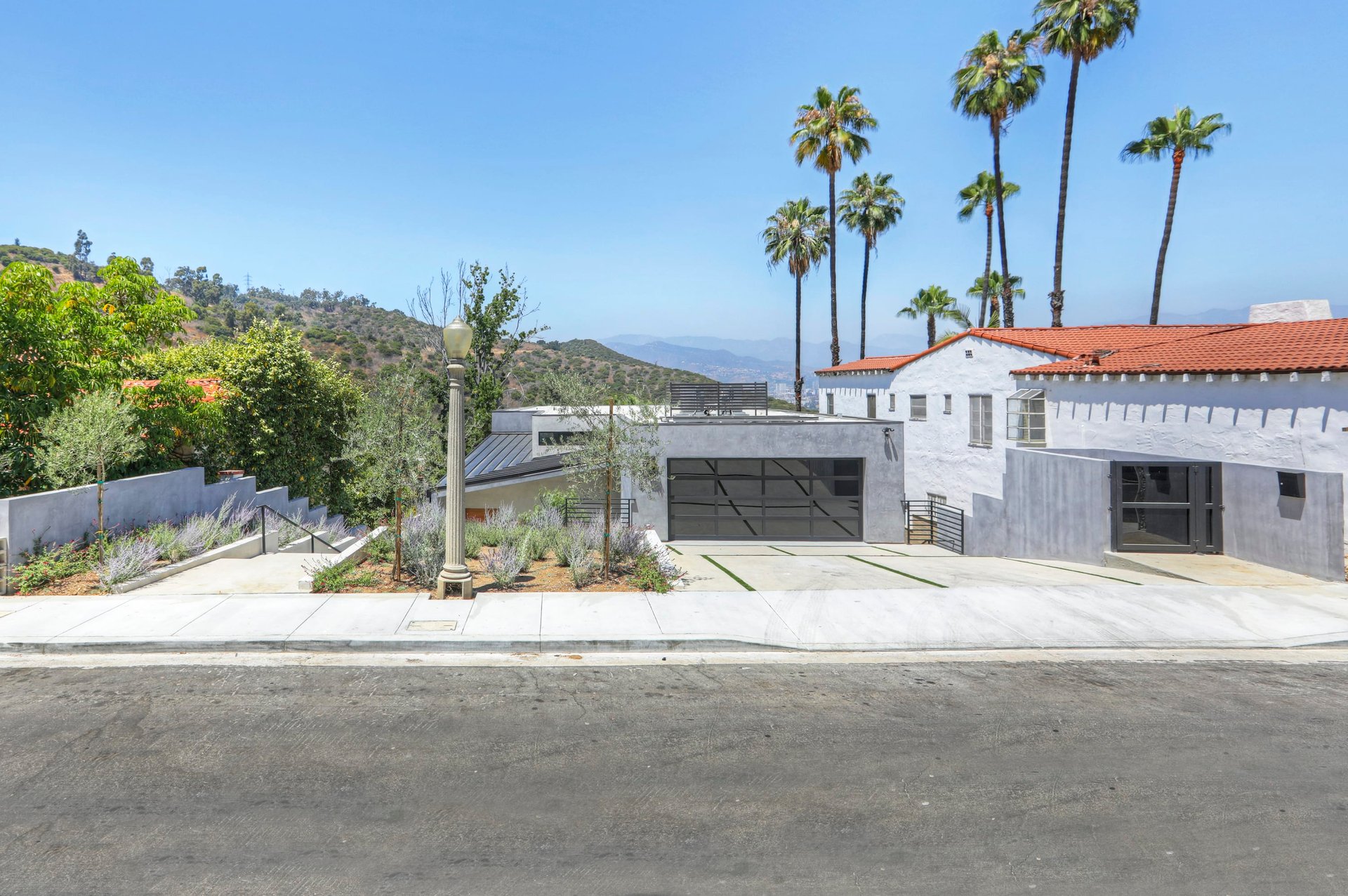  3718 Prestwick Drive