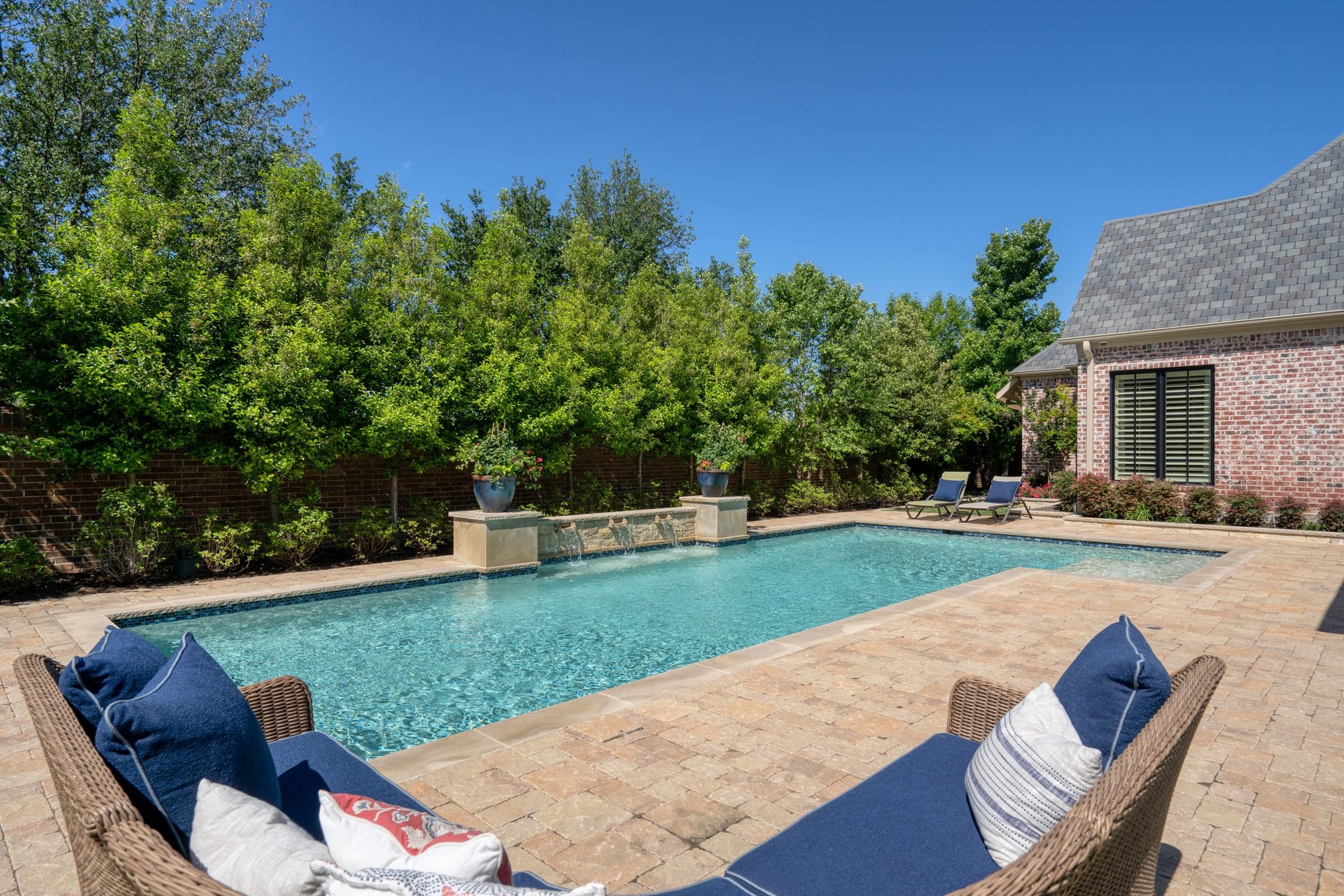 6400 Drawbridge Lane