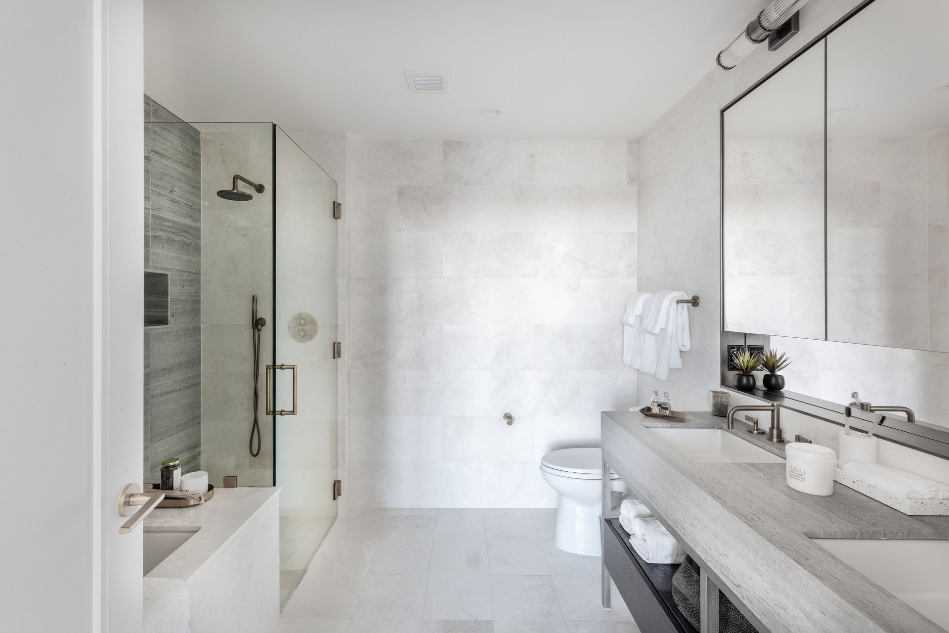 1399 Park Ave, Apt 20/21A