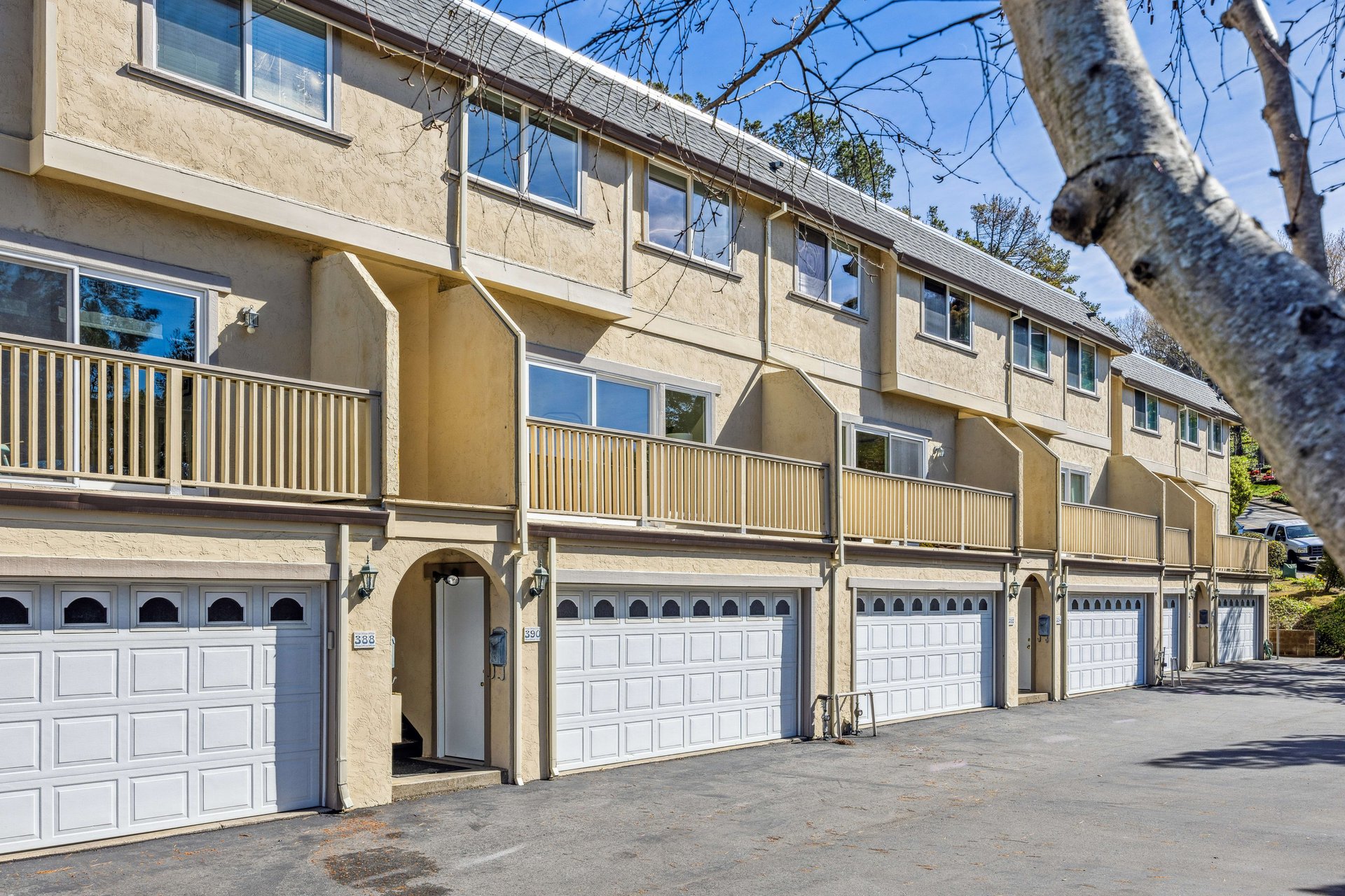 Stylish & Updated Tiburon Townhome