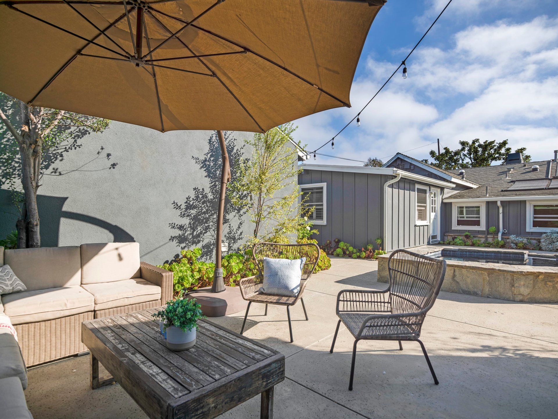 422 Magnolia Street 