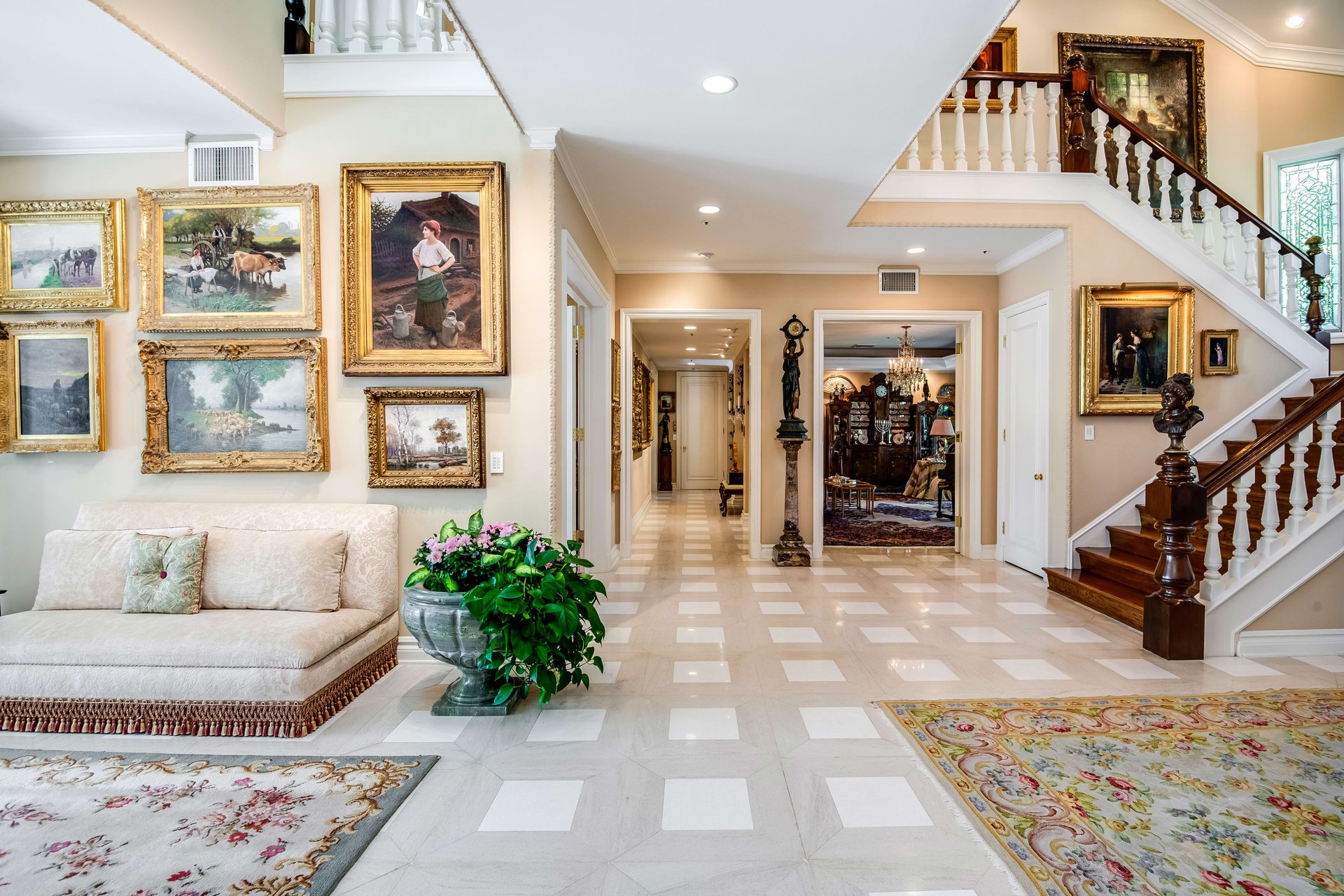702 N Sierra Dr, beverly hills
