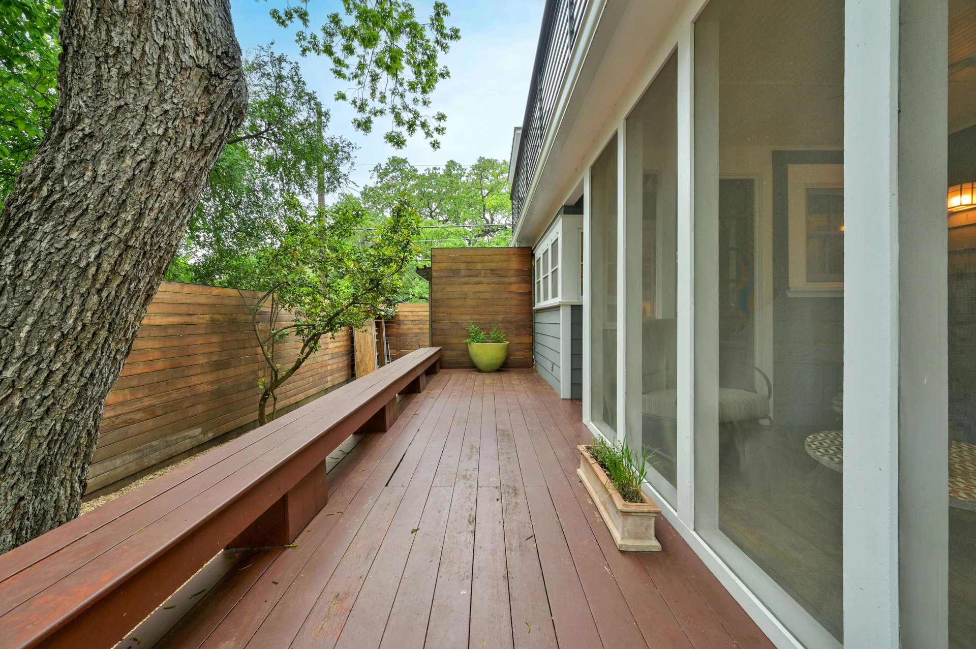 1409 W 9th Street 