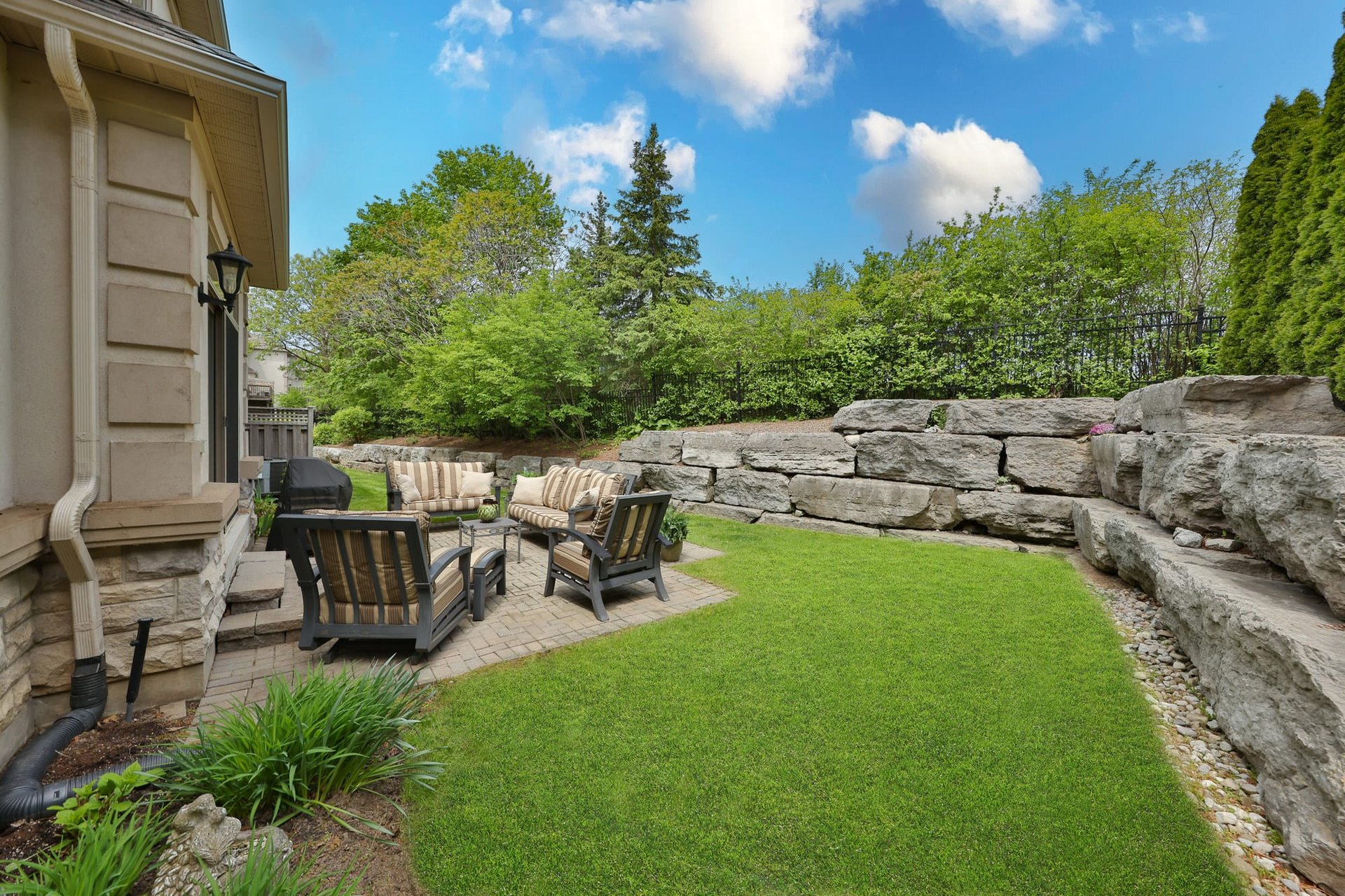 #27 - 2400 Neyagawa Boulevard, Oakville