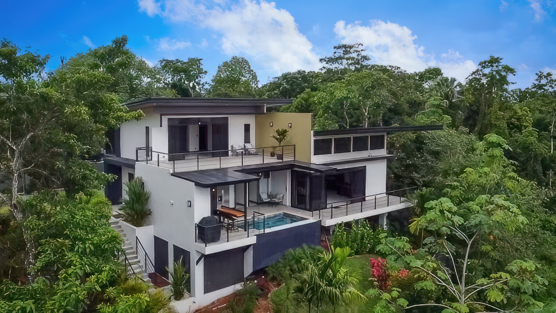 Casa Palma, Brand New Luxury 3 bedroom, 4 bathroom home with Amazing Sunset View in Quepos