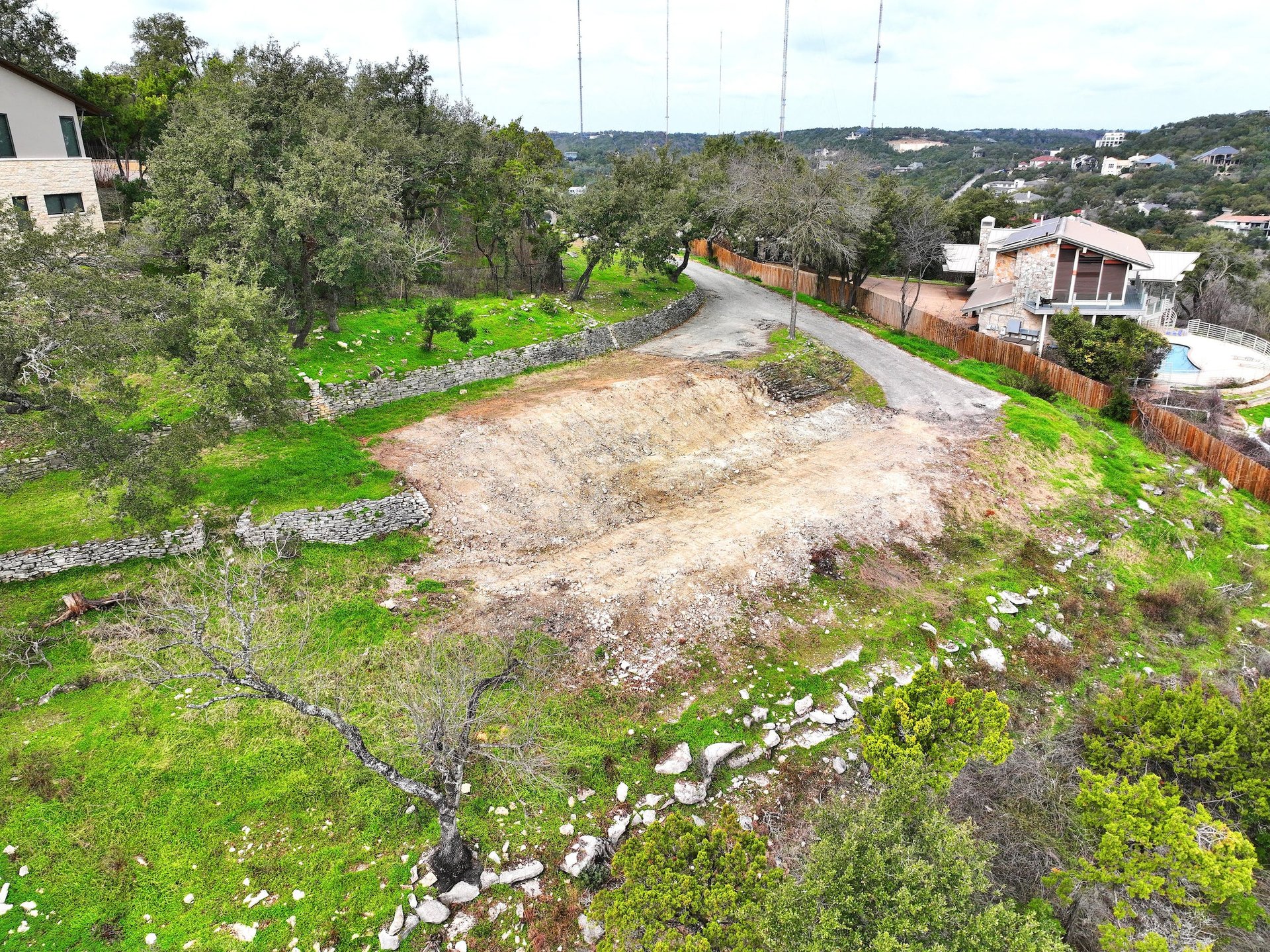 2507 Camino Alto
