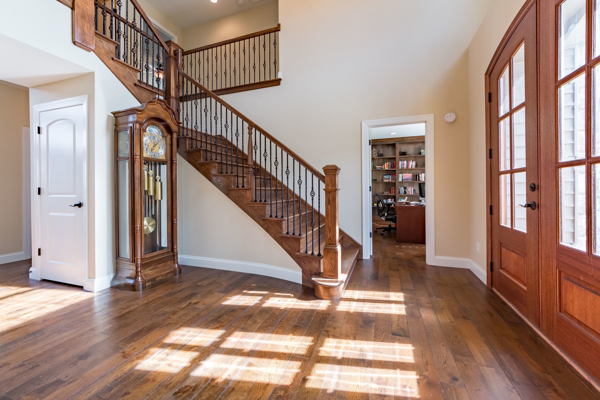 Newer Construction Minutes from Bellerive Country Club