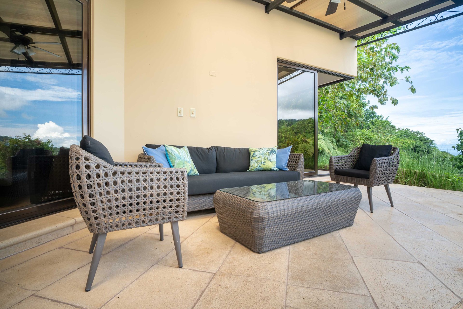 Multi-Home Luxury Estate, With Jungle, Mountain And Ocean Views, Private Waterfalls And Orchards On 71 Acres In Gated Community!