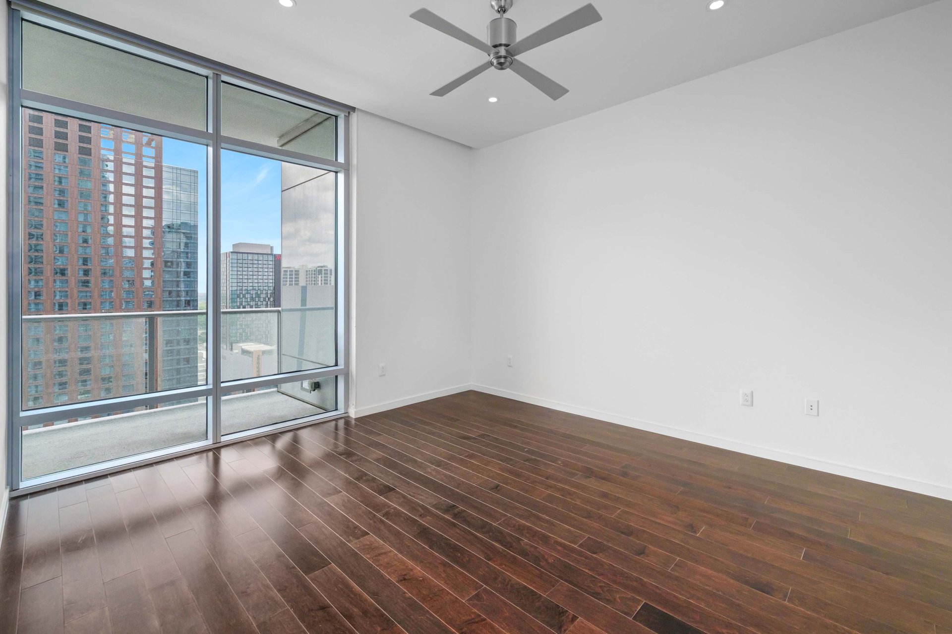 200 Congress Ave #24B