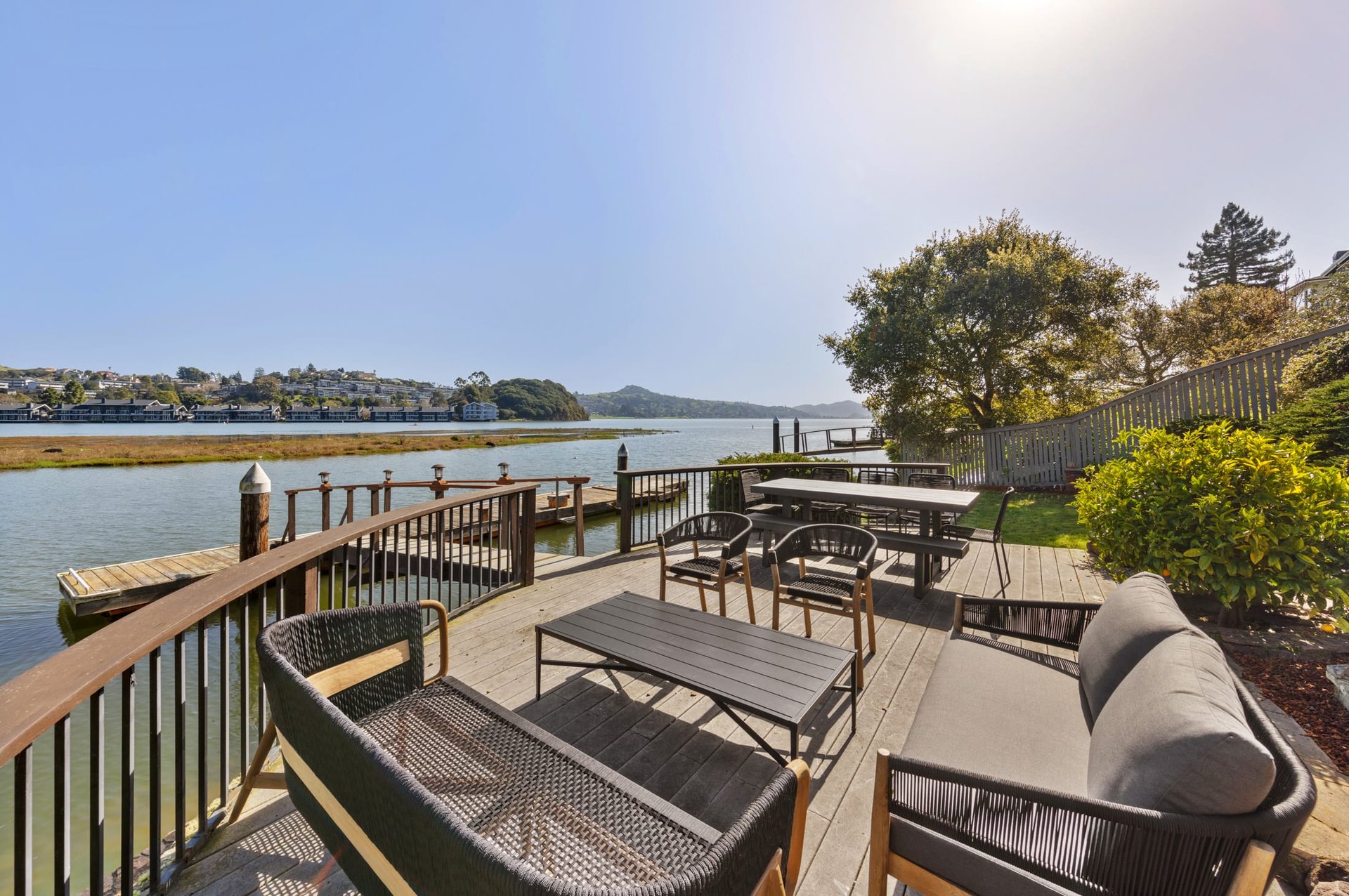 Waterfront Living in Strawberry