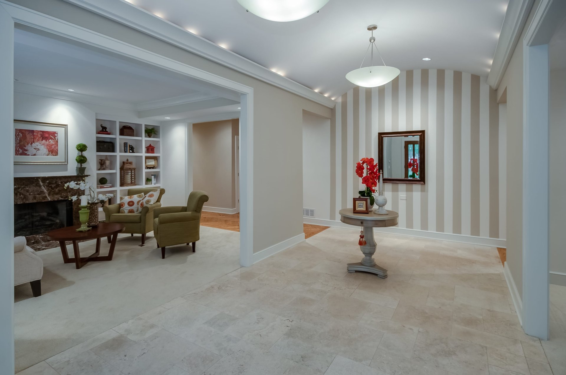 Sophisticated Ladue Ranch With Pool and Carriage House