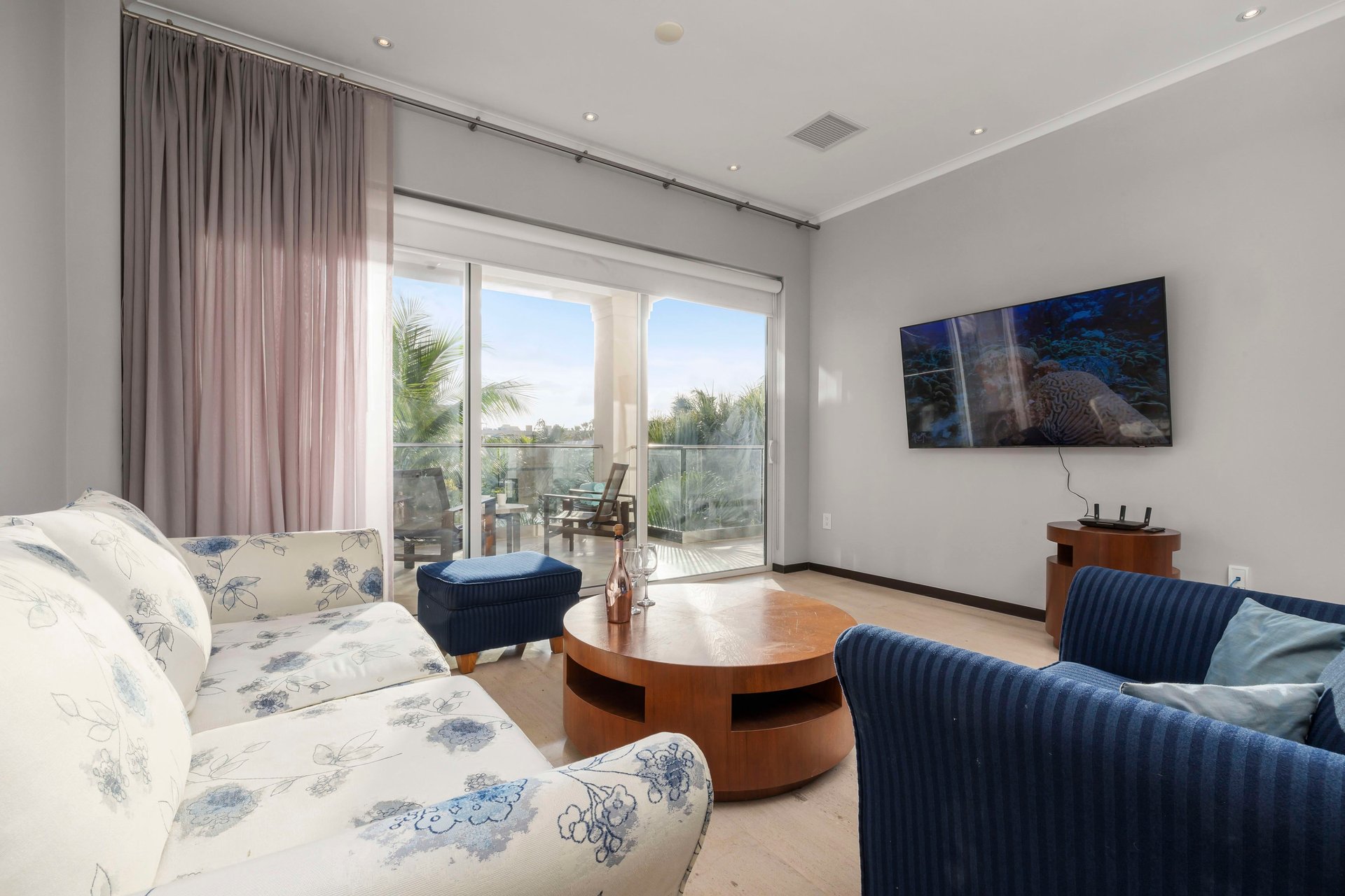 Le Vent Condominium Unit 207