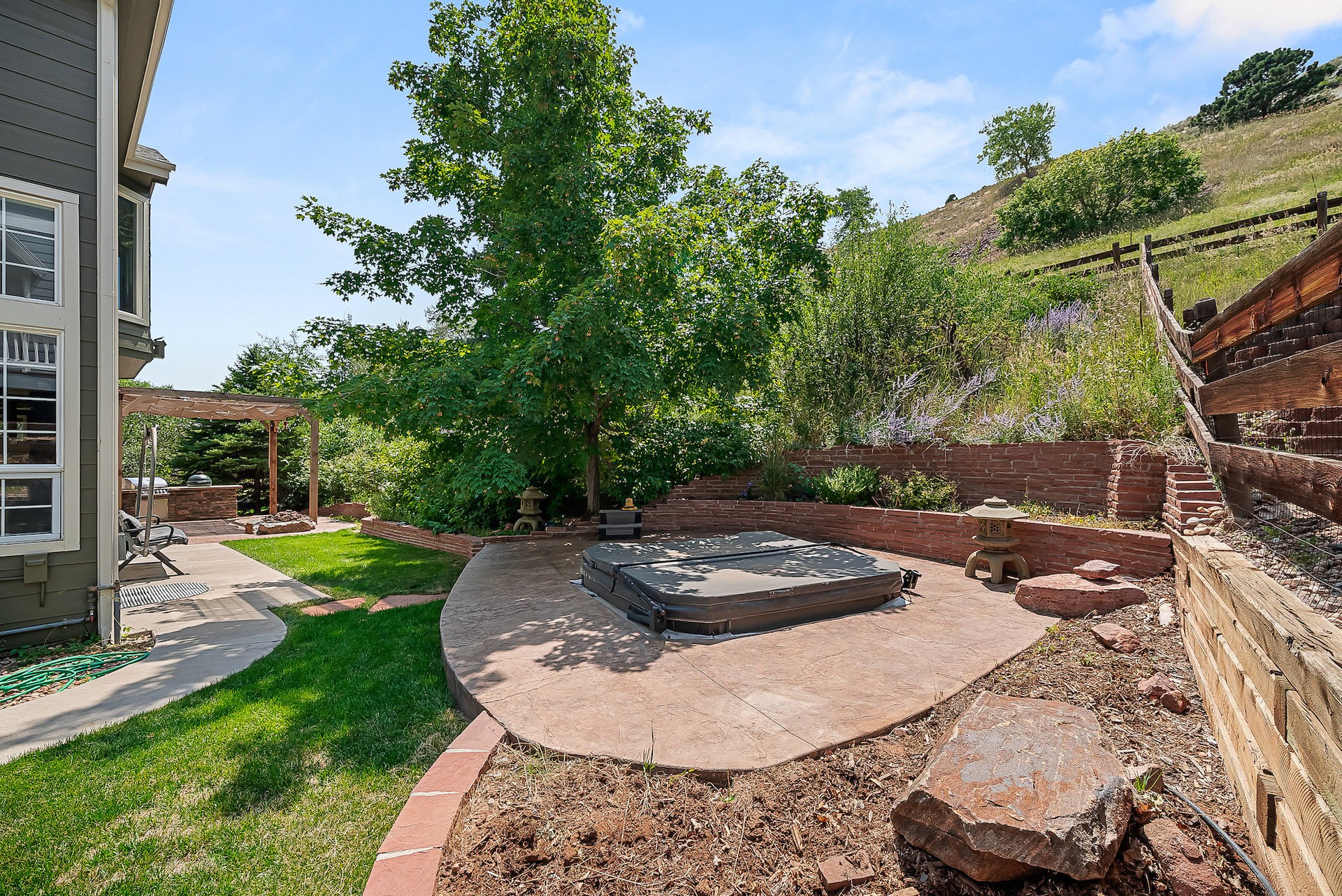 376 Mesa View Way