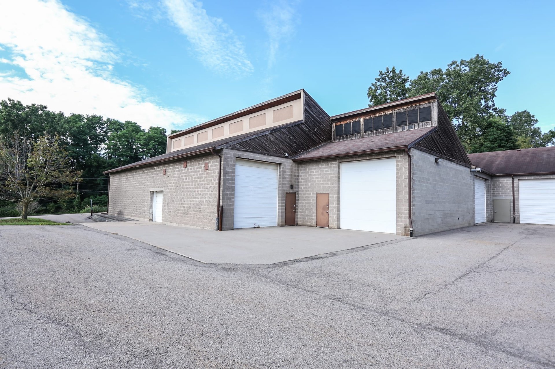 7401 Willowbrook Rd.