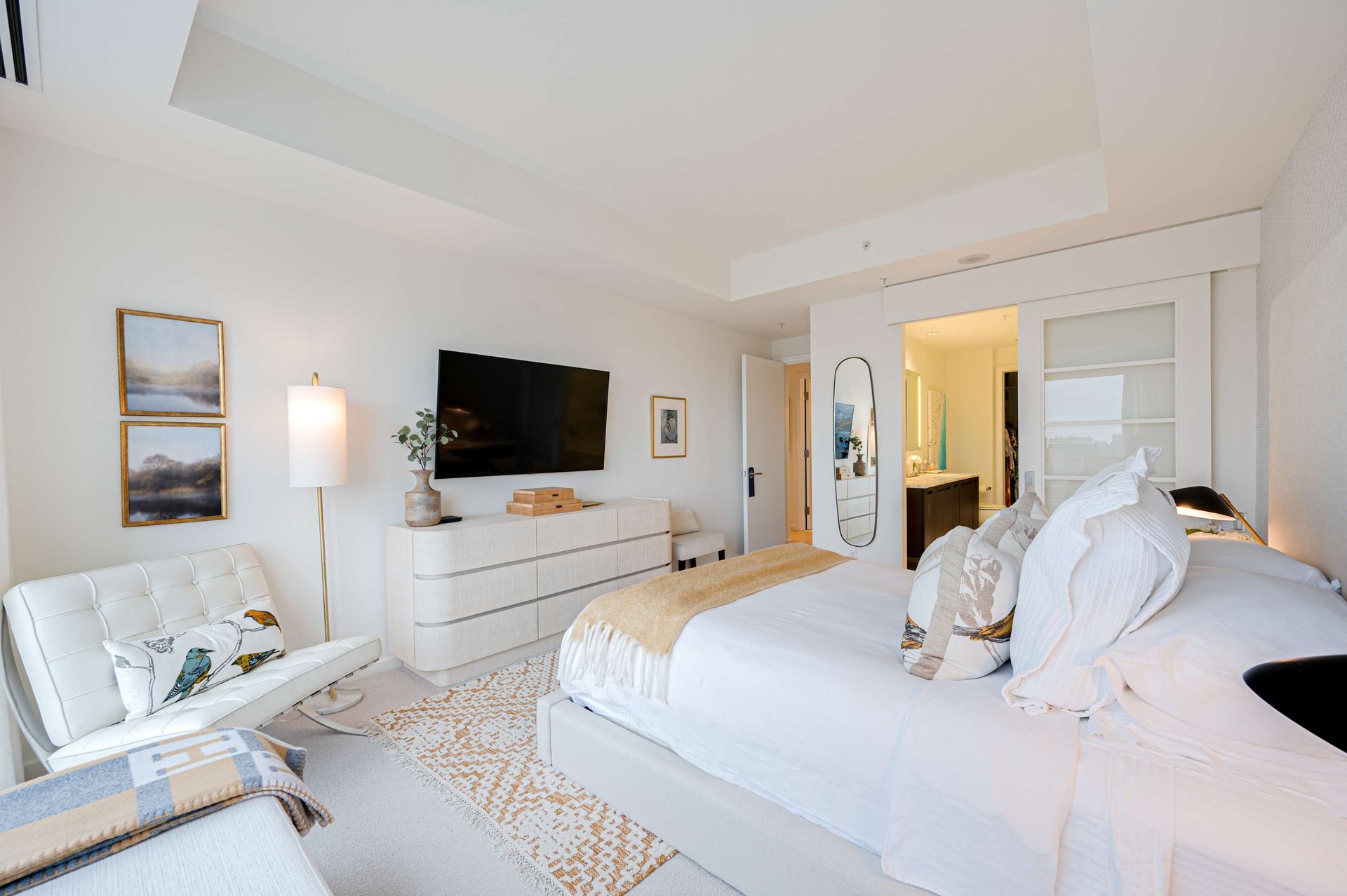 Suite 3206- 180 University Avenue