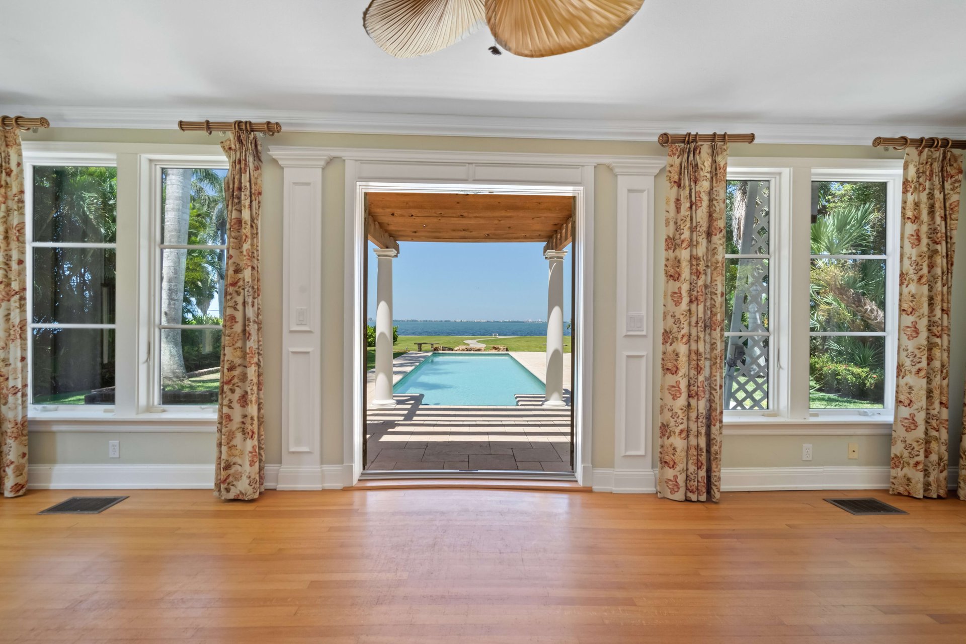 4521 BAY SHORE RD