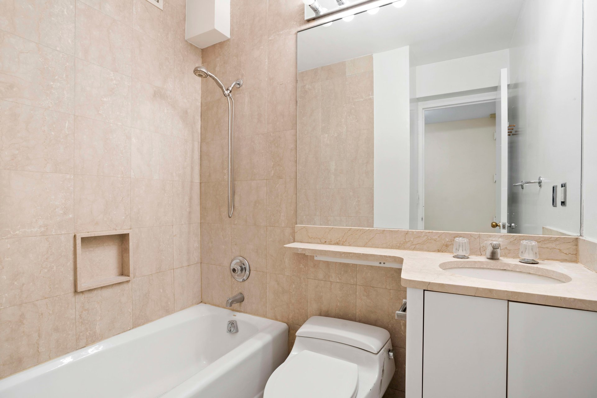 200 EAST 69TH STREET