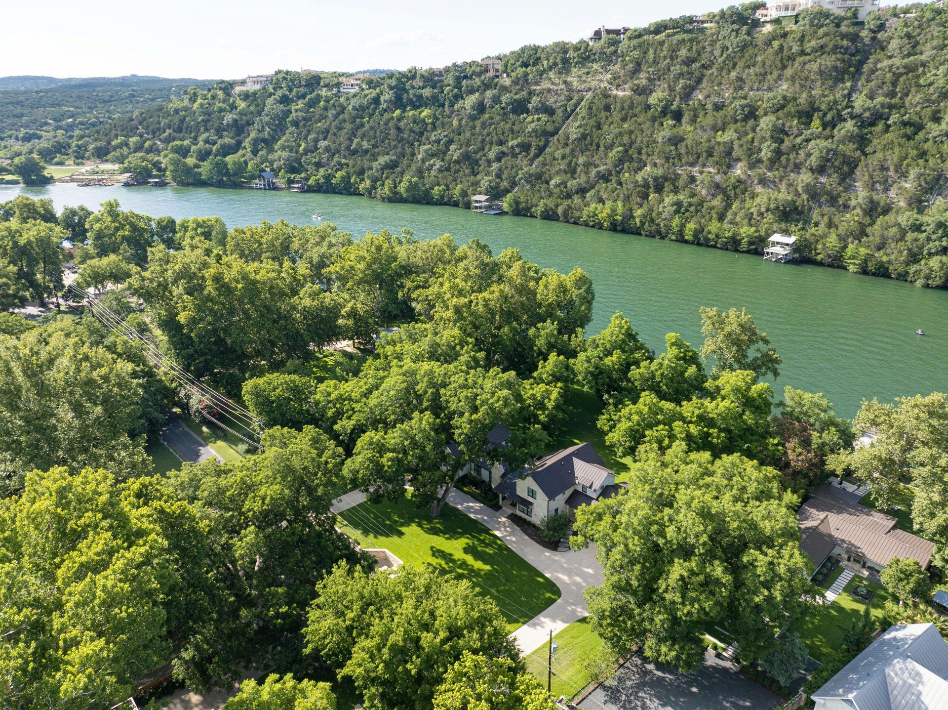 3120 Edgewater Drive