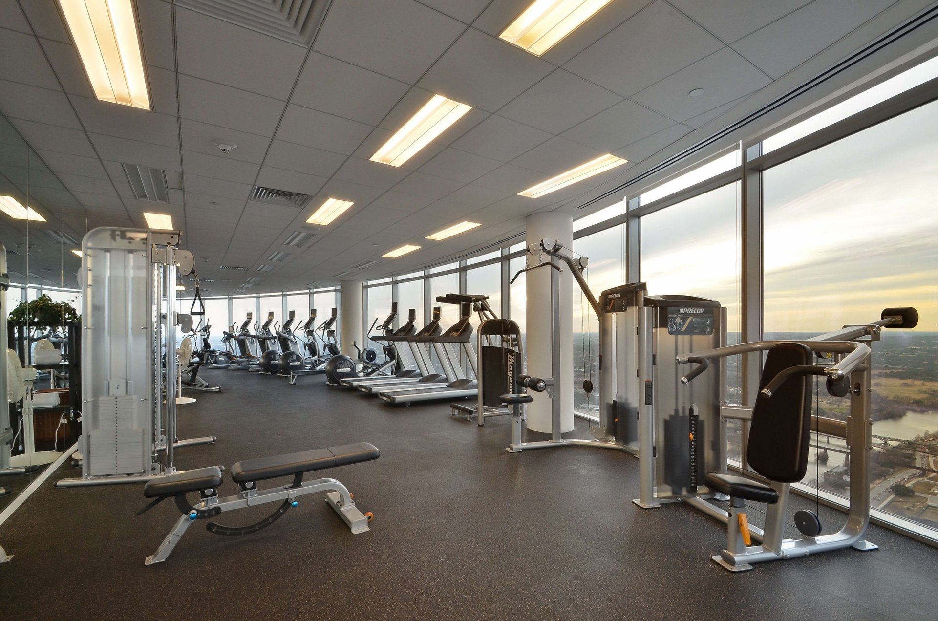 200 Congress Ave #44J