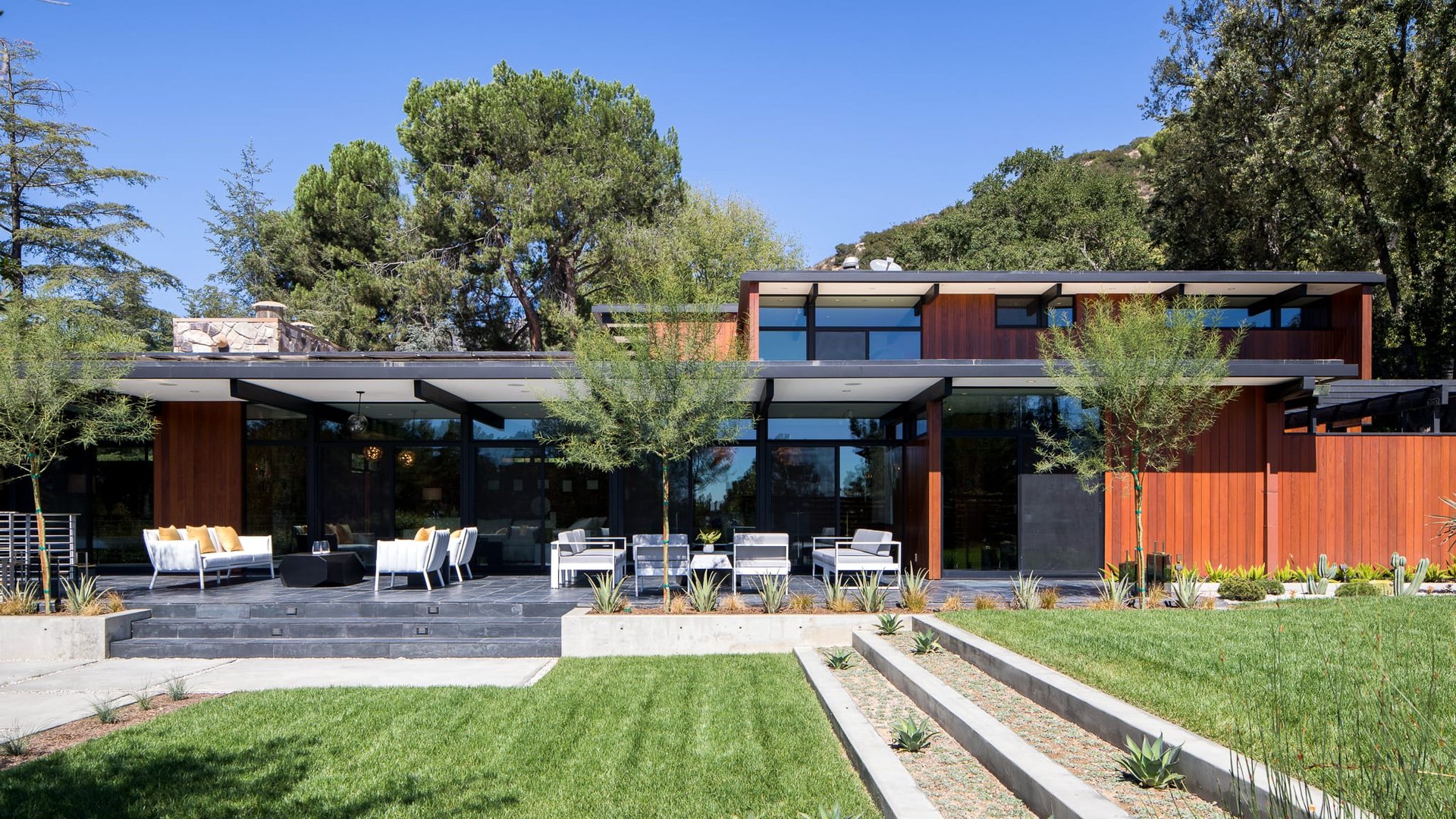 5228 Escalante Dr