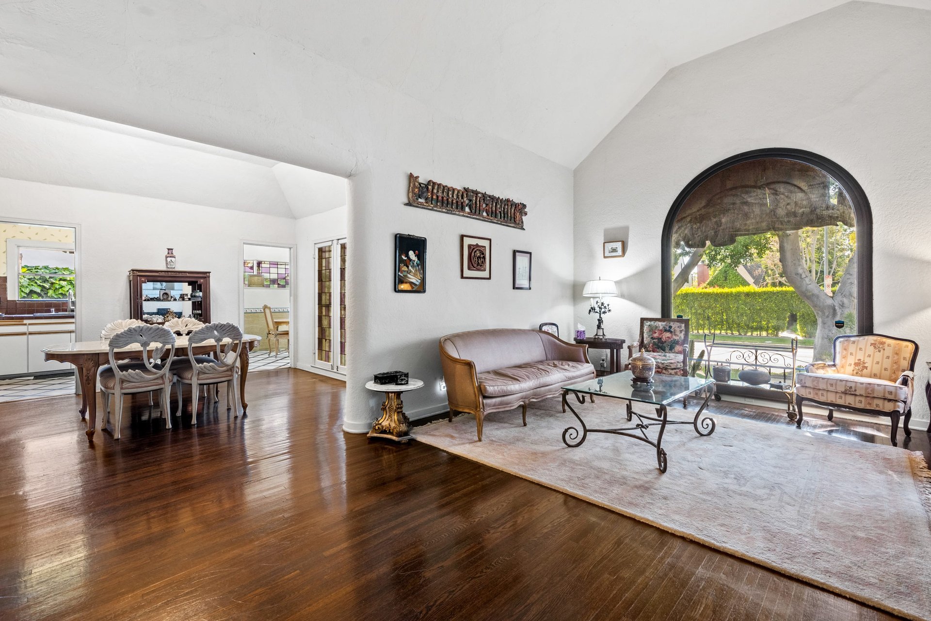 Opportunity Knocks in Prime Beverly Grove!