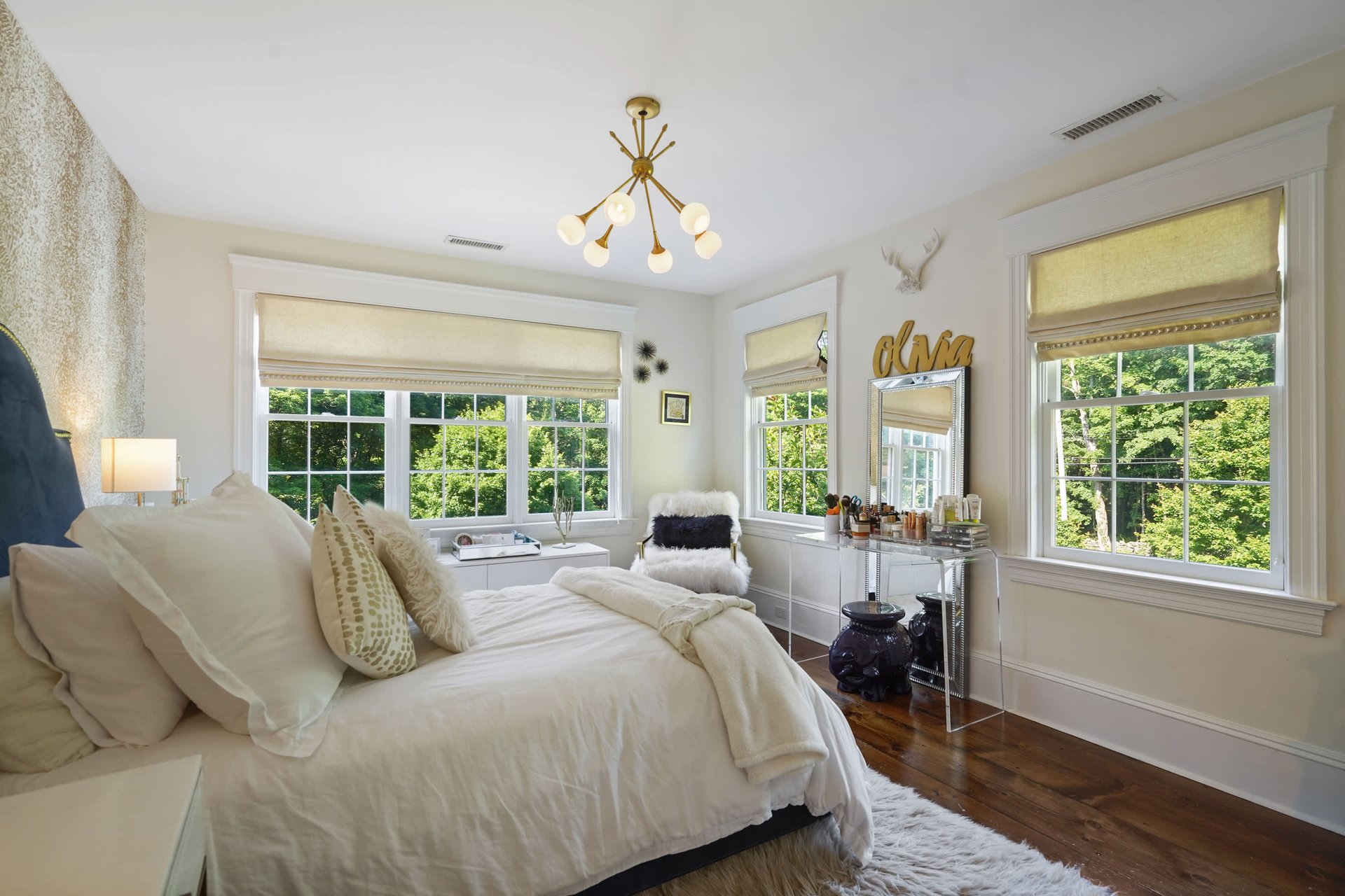 250 E Middle Patent Road