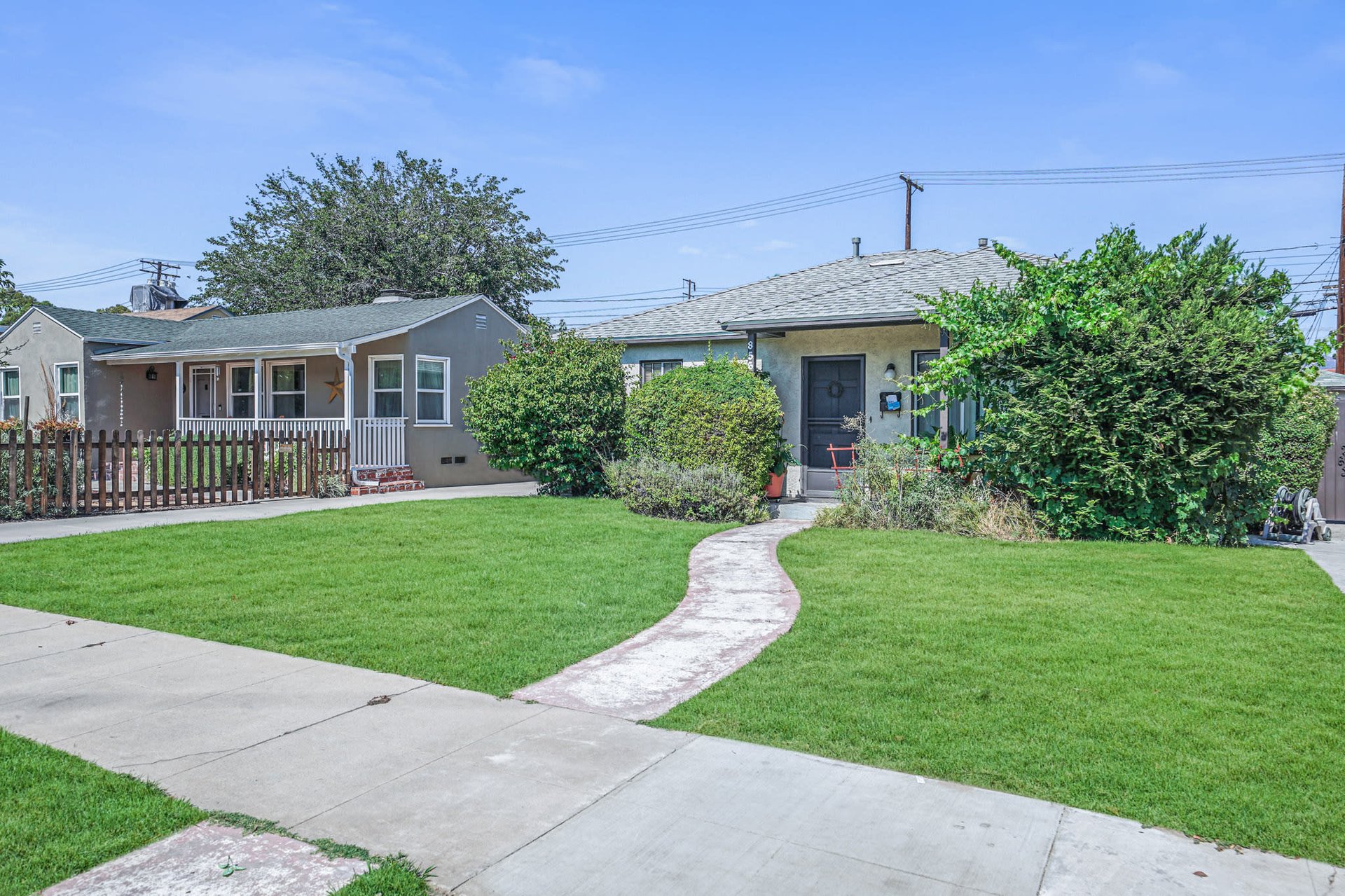 Rare opportunity to own a Garden-style 3 Unit Income Property in highly-sought Magnolia Park Burbank!