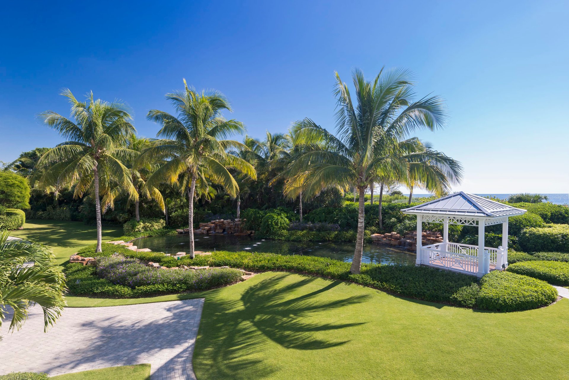 CAPTIVA