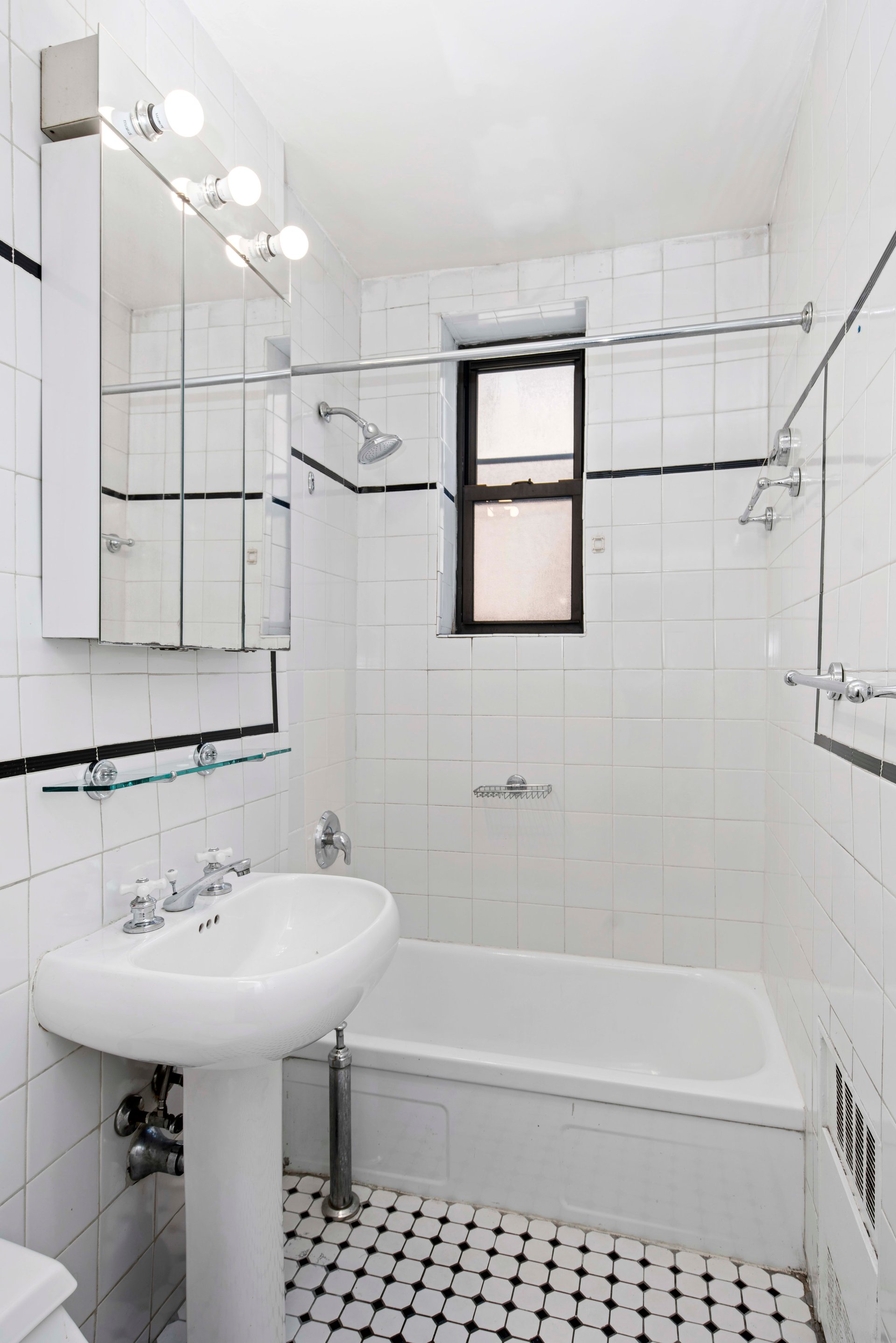 30 EAST 95TH STREET