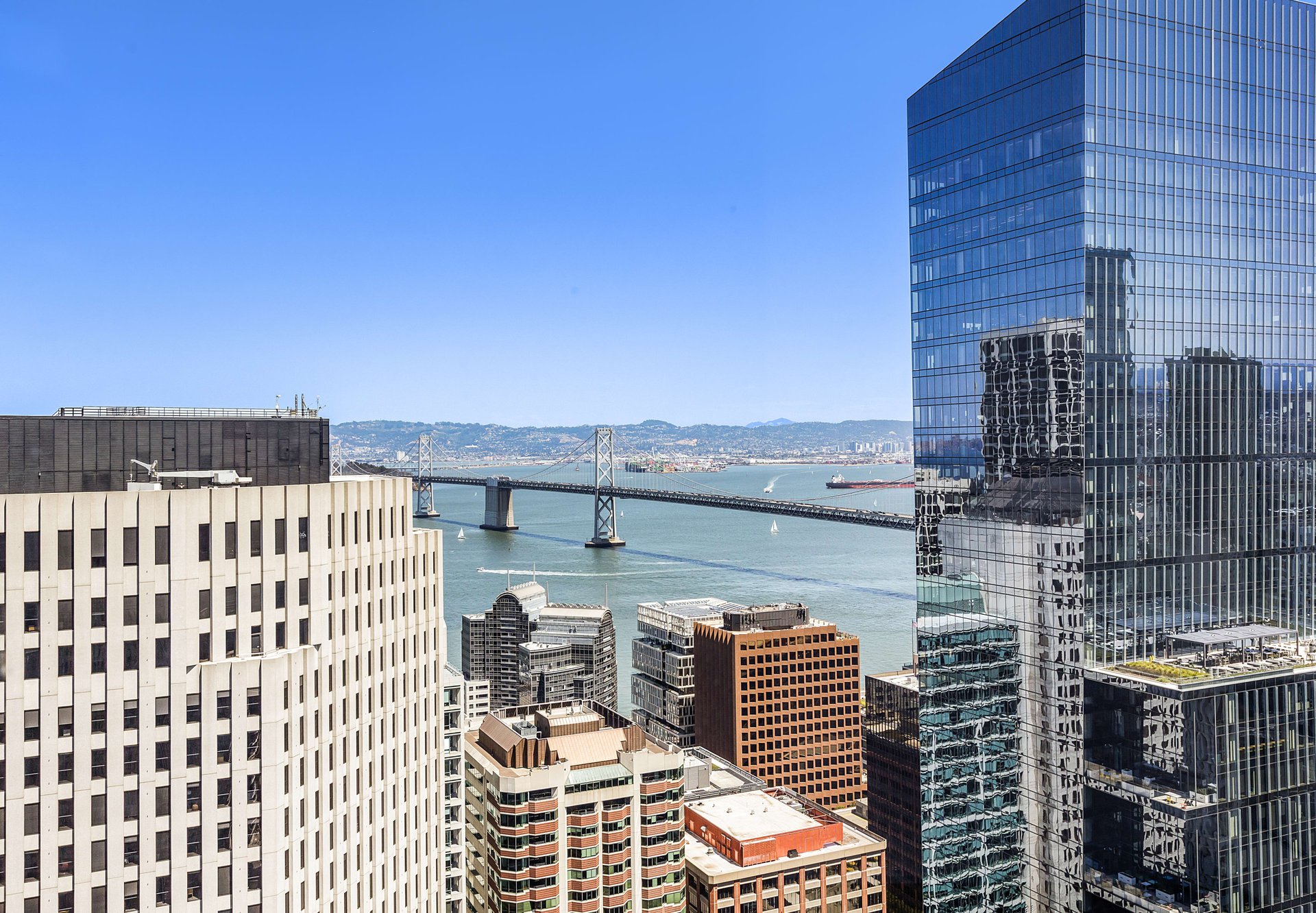 High-Floor, Two Bedroom with Bay Views at 301 Mission