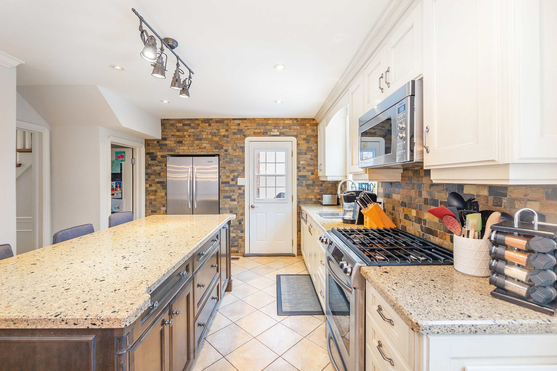 10 Kingslea Gardens