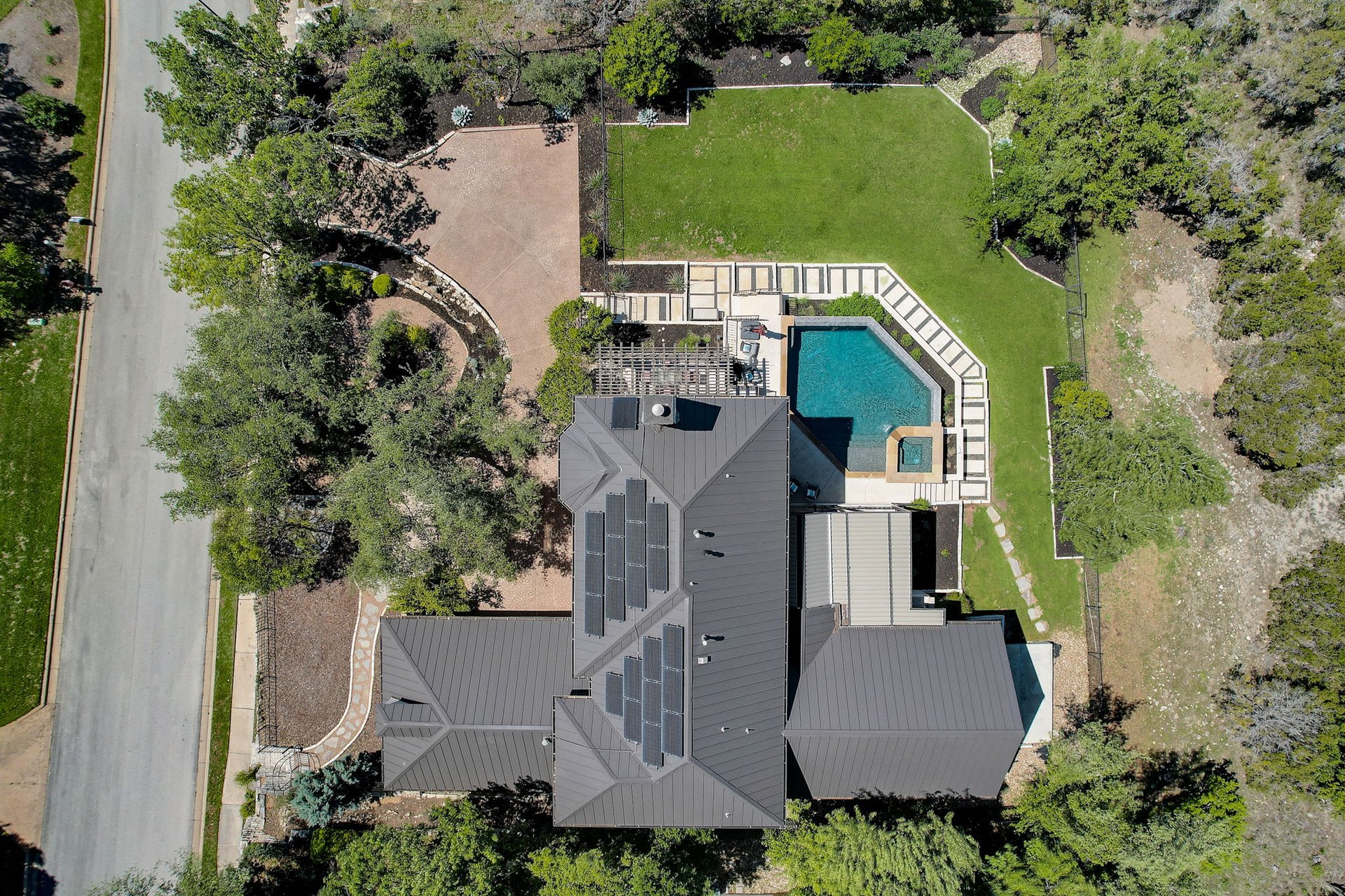 Hill Country Paradise: Luxurious 4/3 Home with Heated Pool/Spa and Spectacular Sunset Views in River Place!