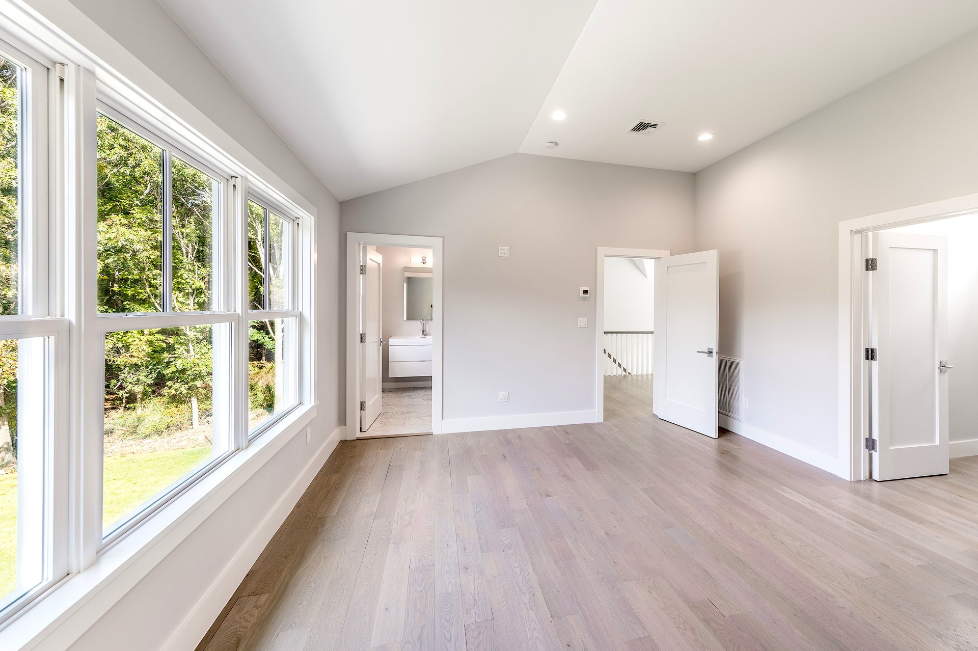 11 Deerfield Drive