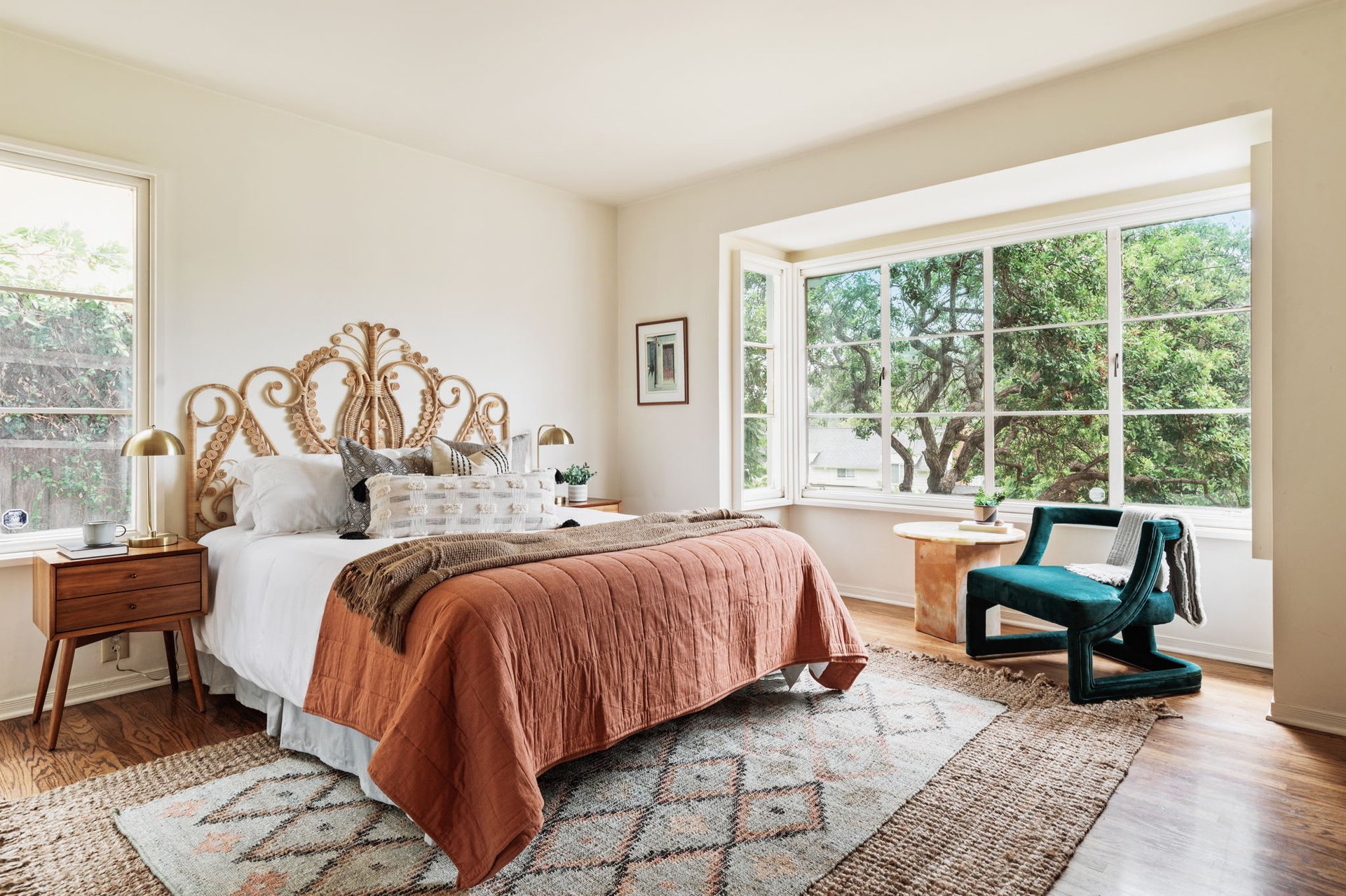 Wonderful and Warm Traditional Home with Views in The Los Feliz Hills