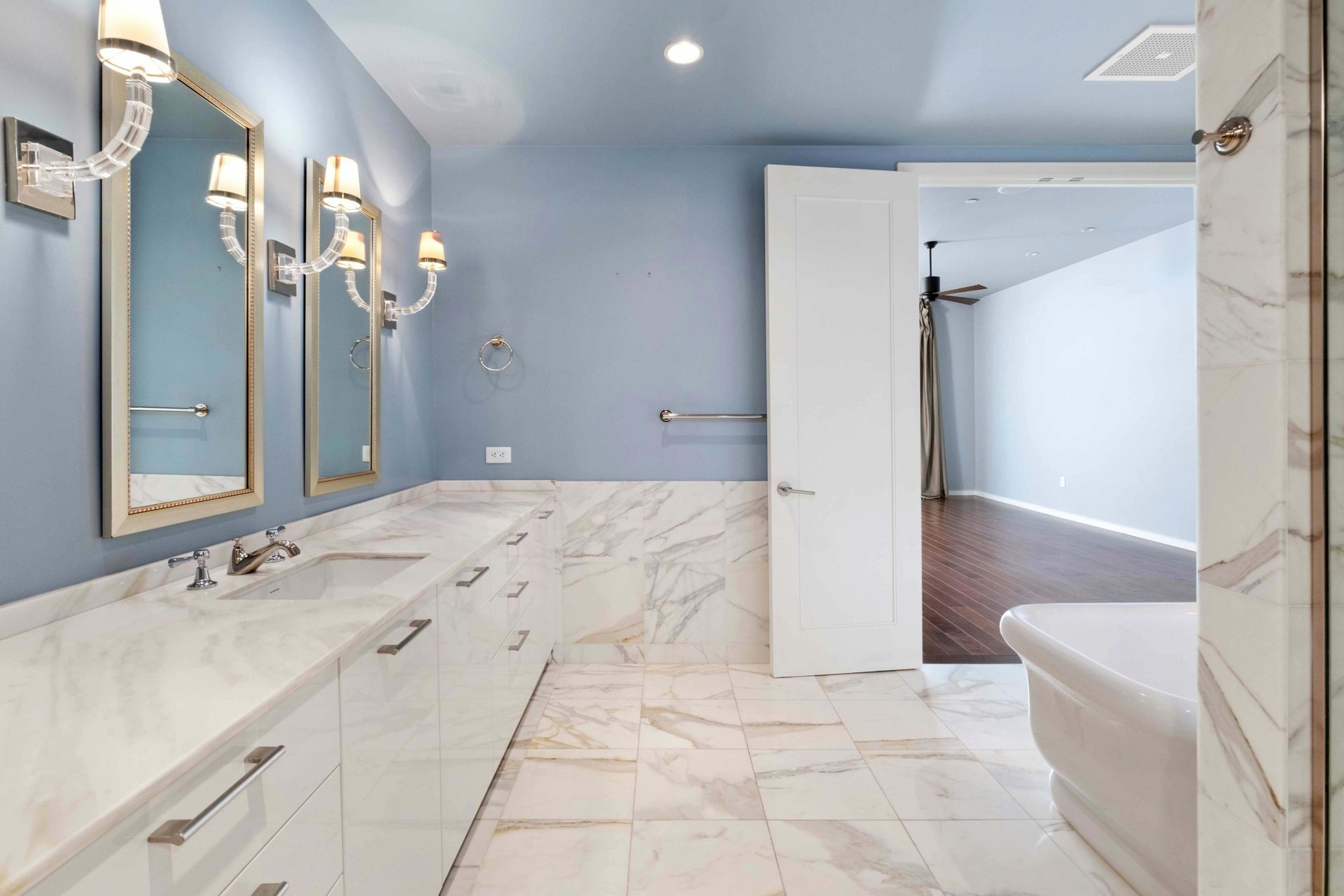 200 Congress Ave #30H 