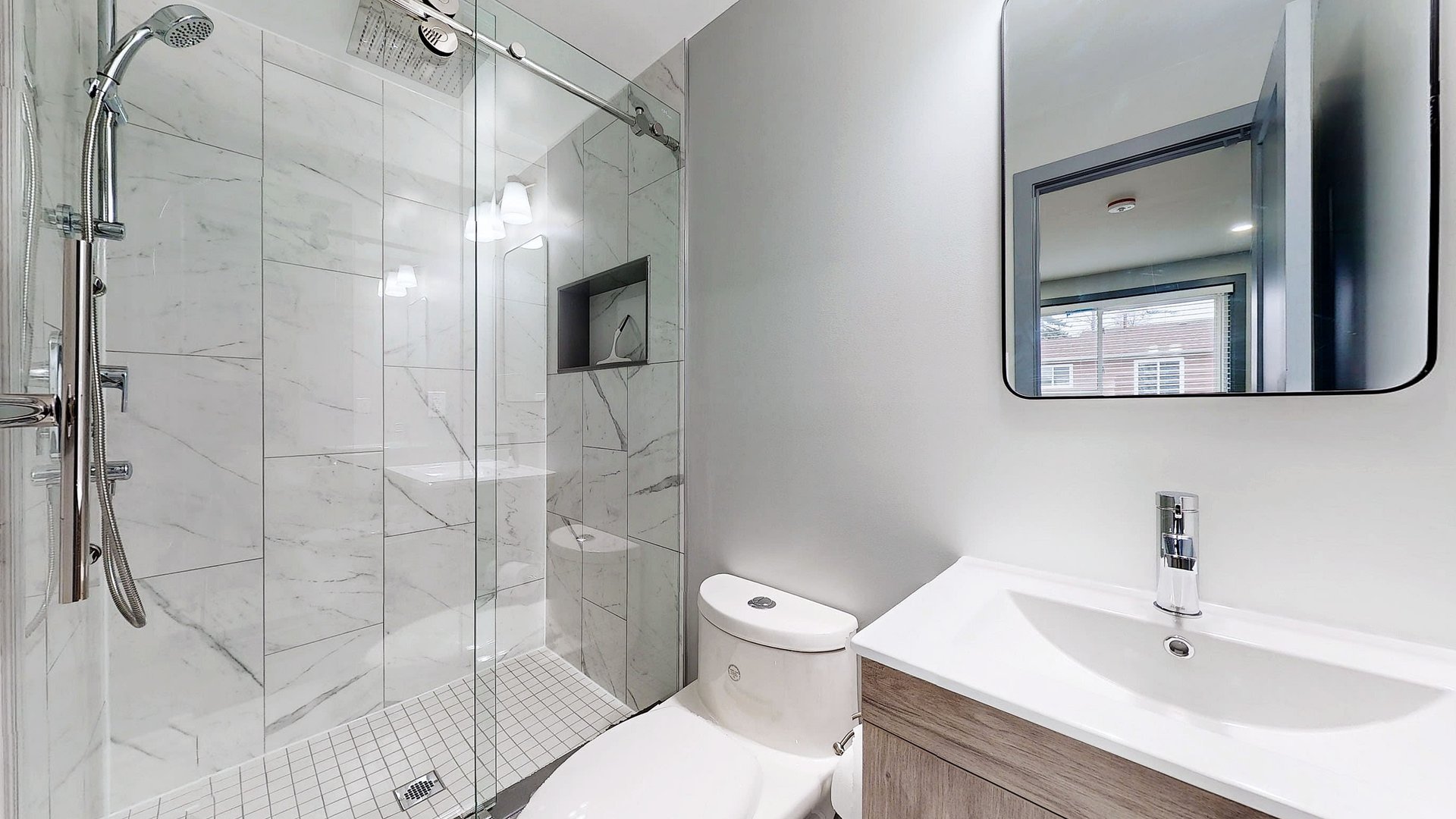 36 Jayfield Rd - Upper Unit