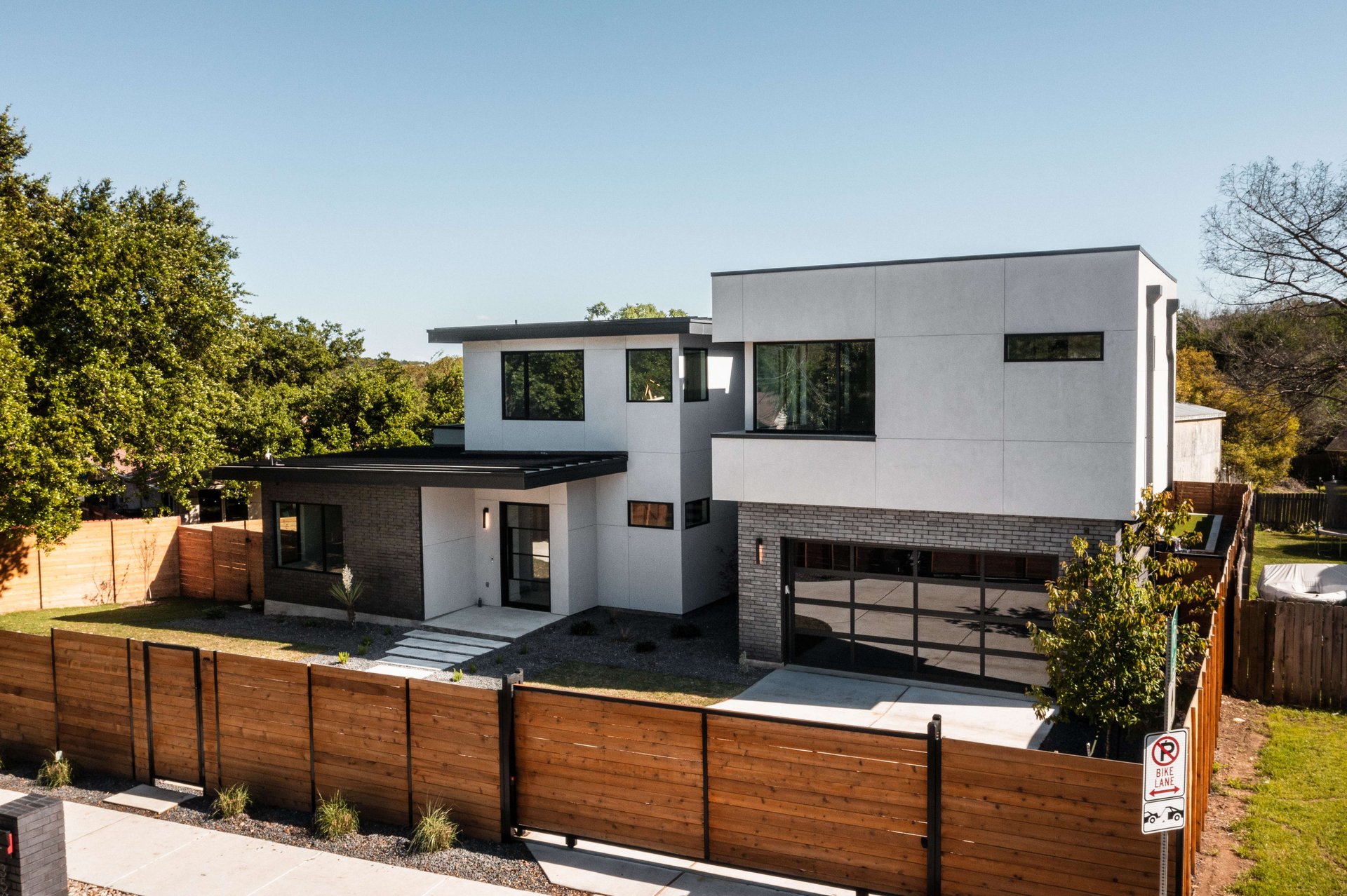 3501 Pinnacle
