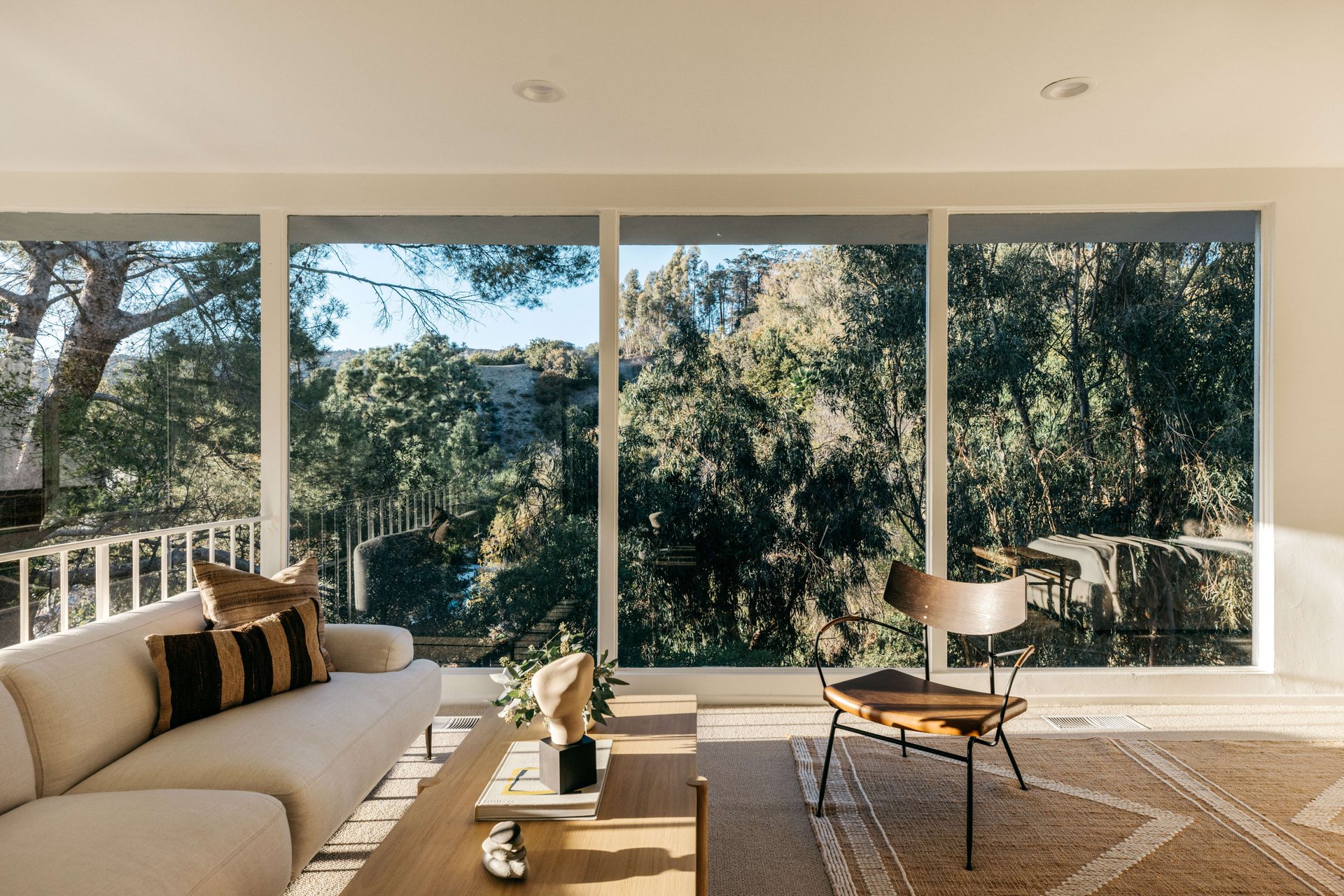 A Peaceful c. 1954 Architectural in Los Feliz